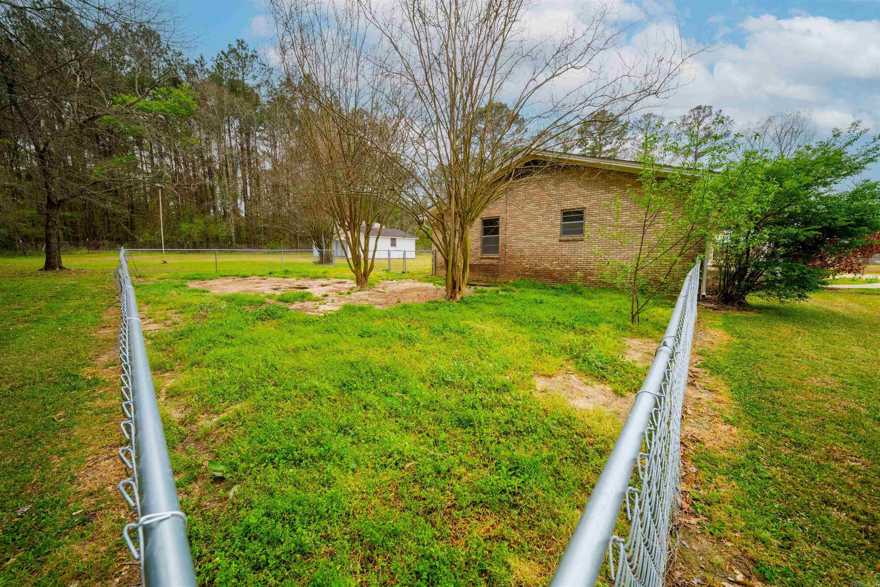 2173 California Avenue Property Photo 5