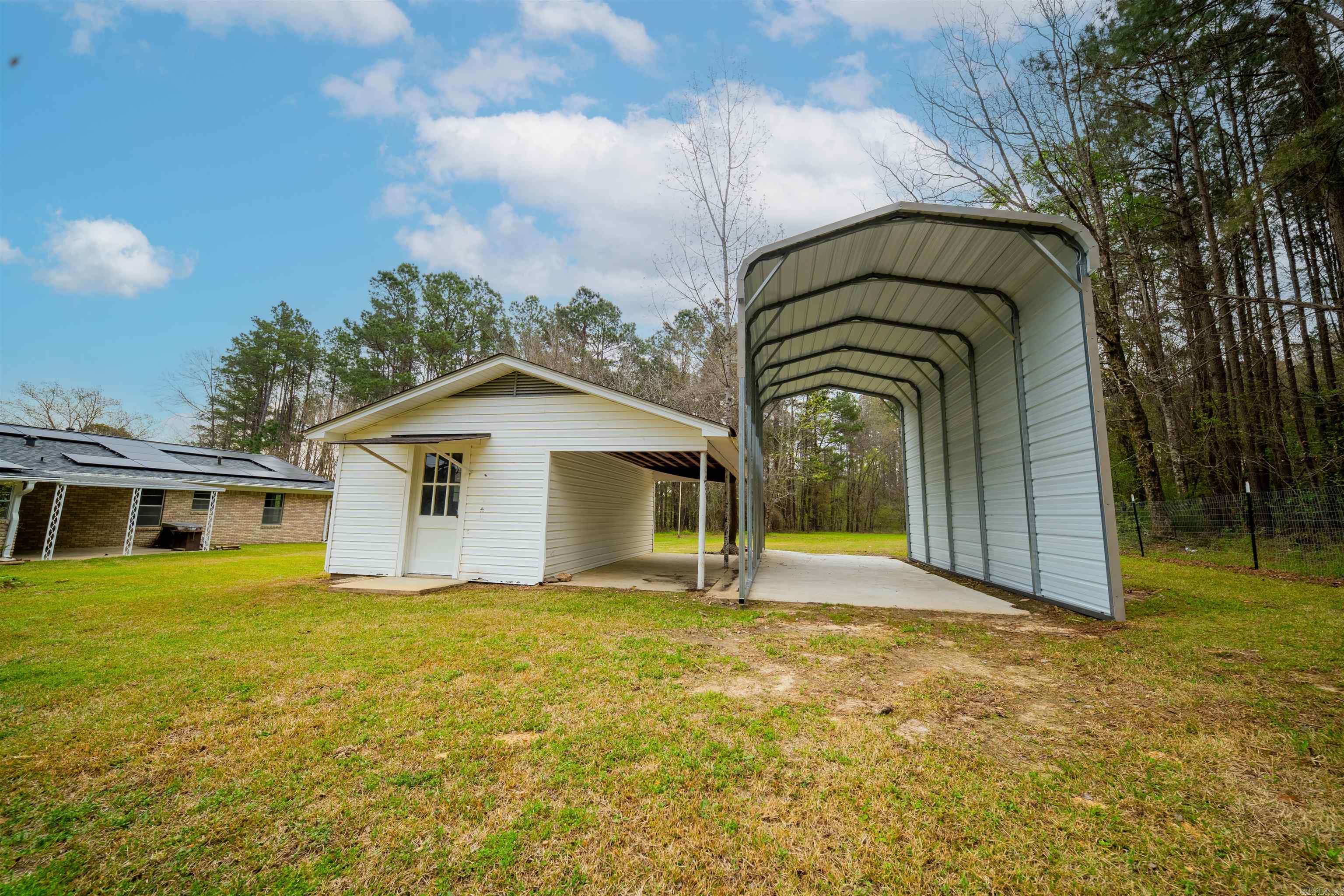2173 California Avenue Property Photo 6