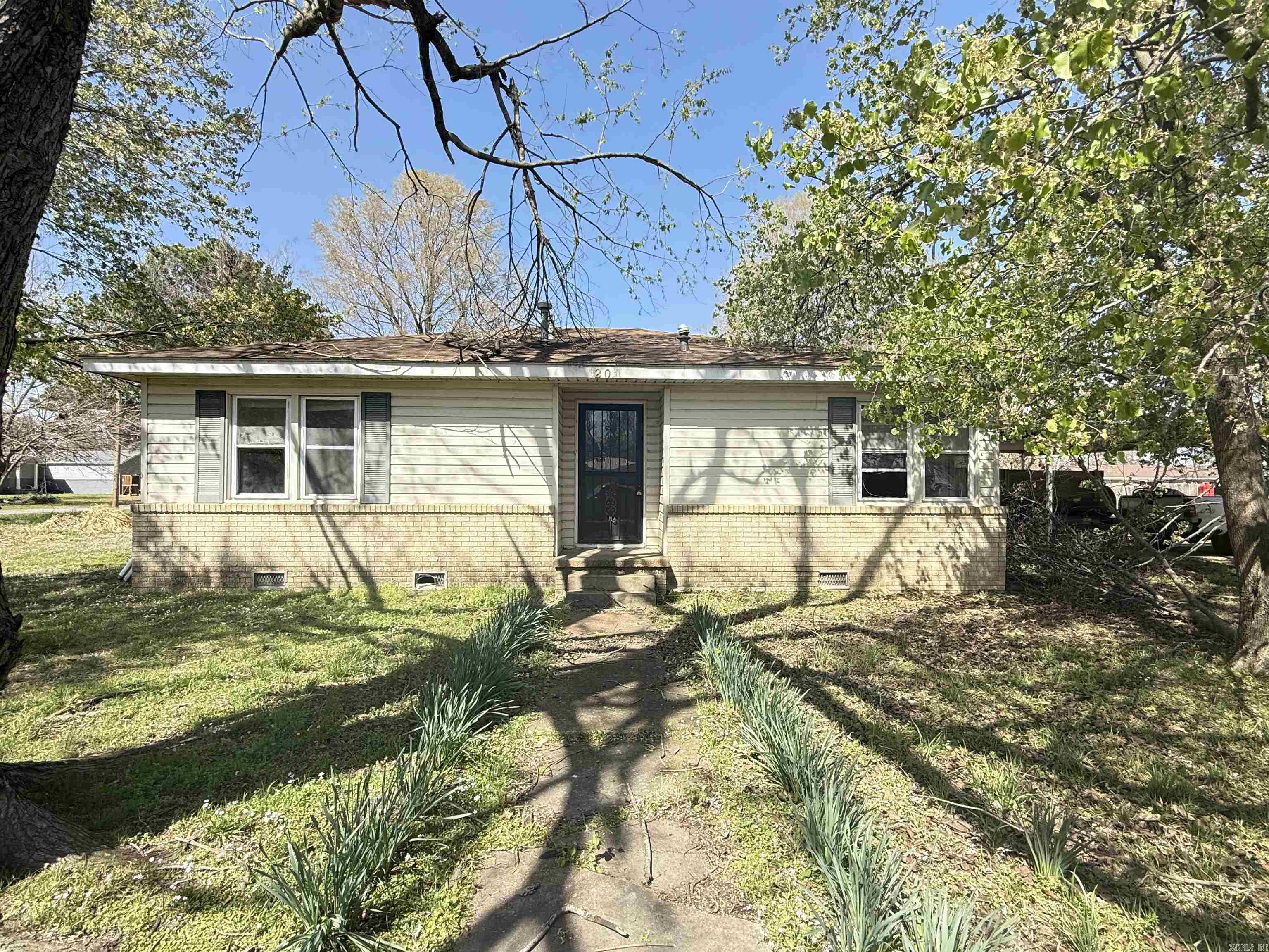 200 Grace Street Property Photo 1