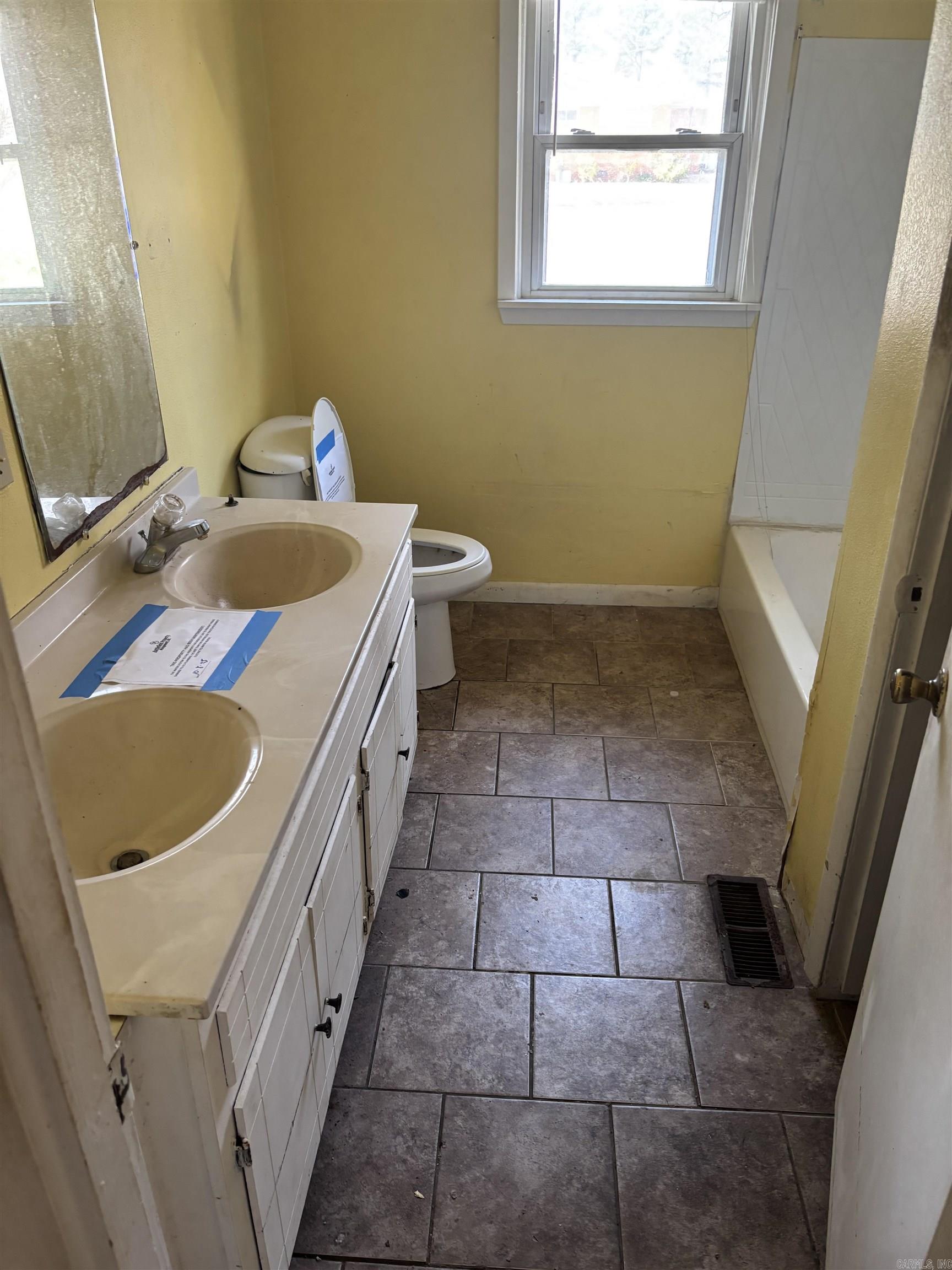 200 Grace Street Property Photo 7