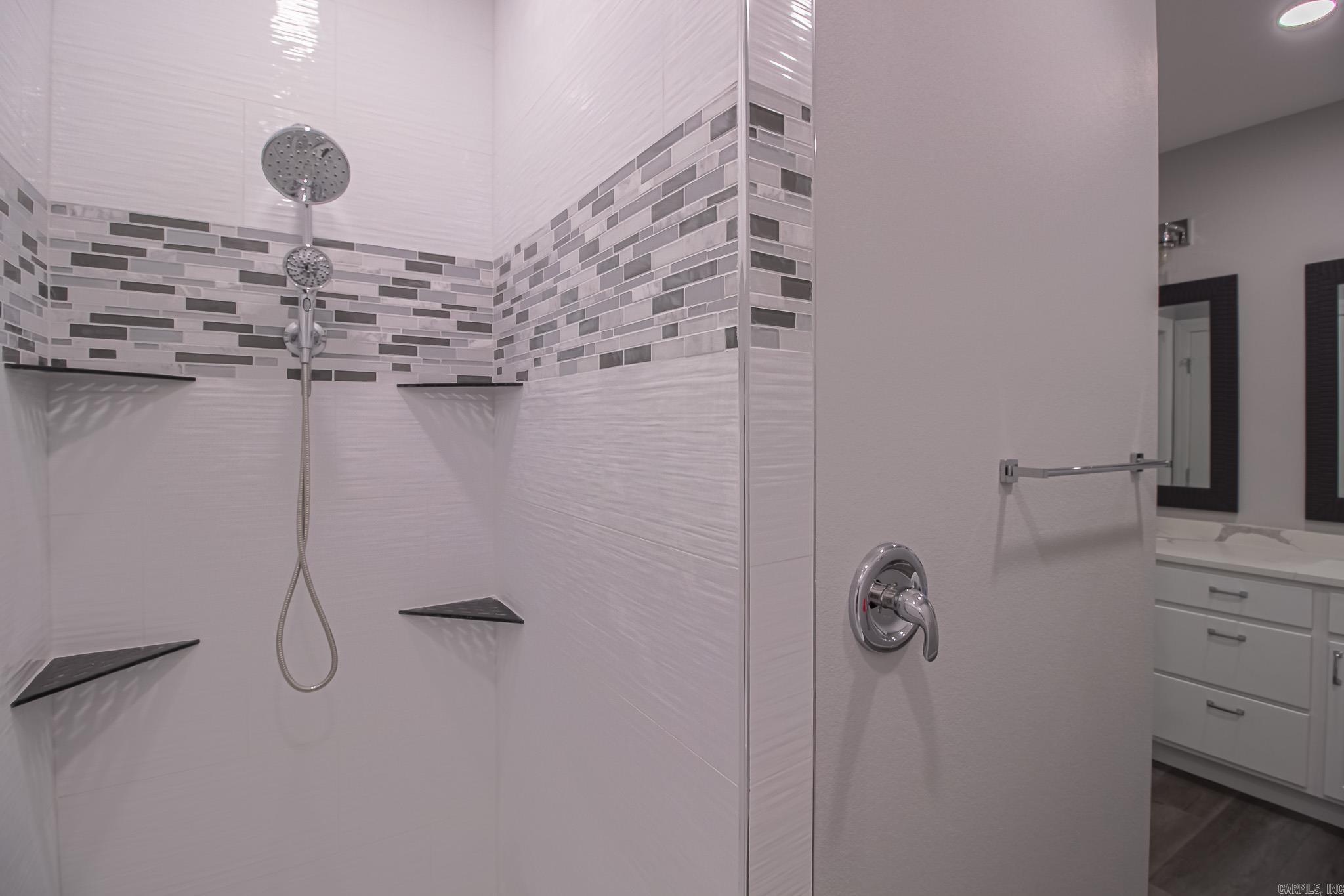 44 Alicante Road Property Photo 15