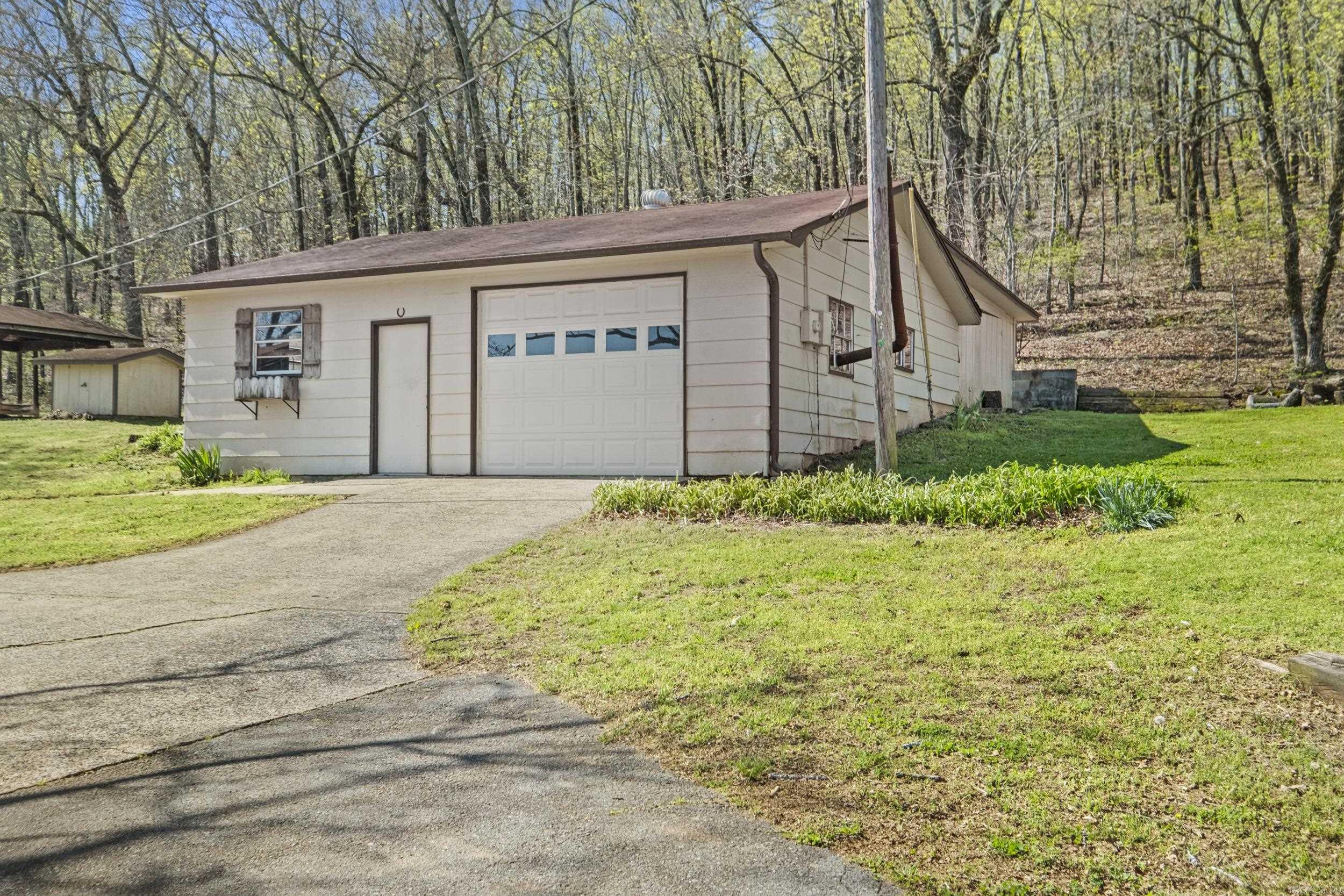 27721 Hwy. 107 Property Photo 27