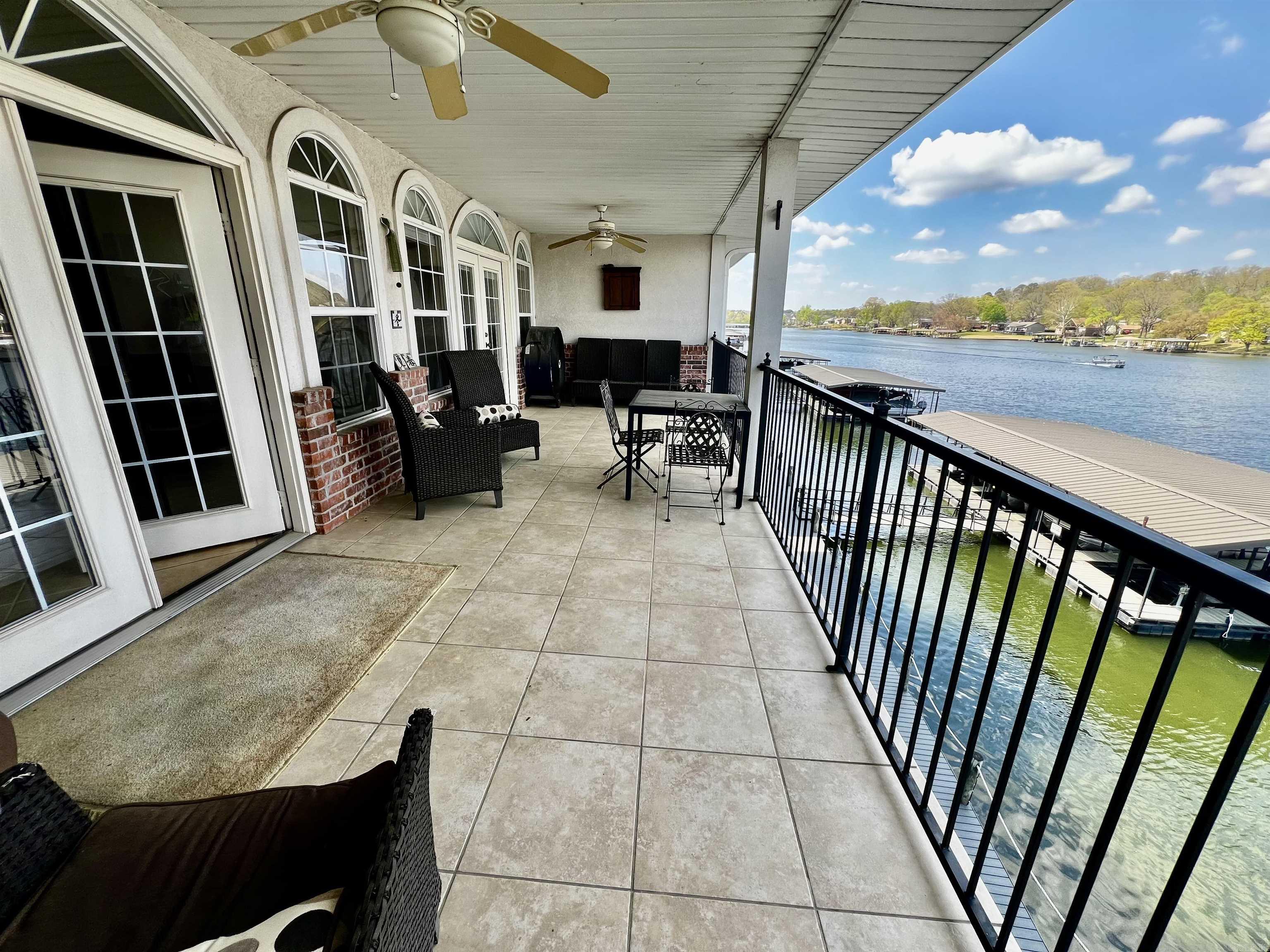 451 Lakeland Drive G4 Property Photo 1