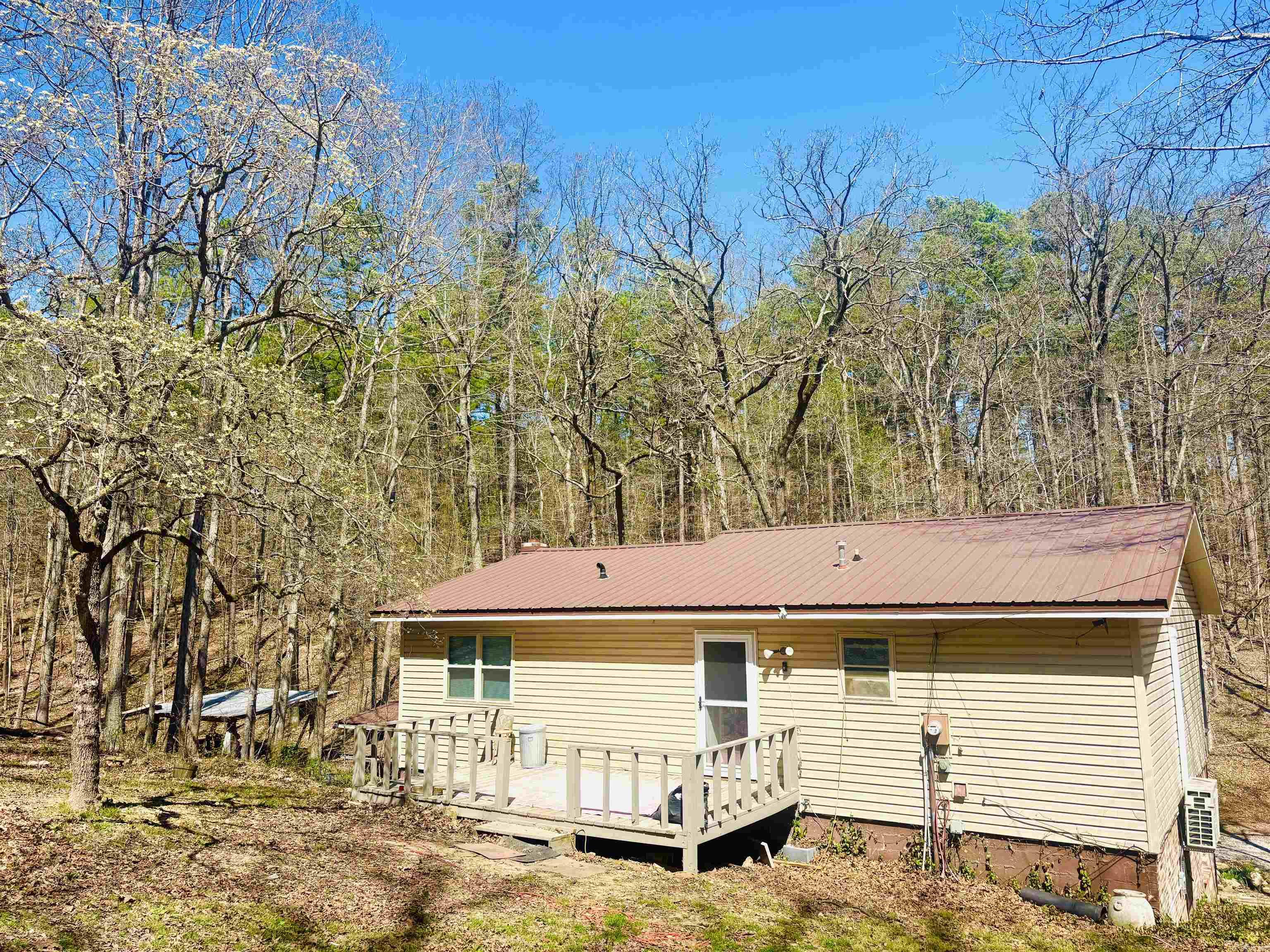 6683 Roasting Ear Road Property Photo 4