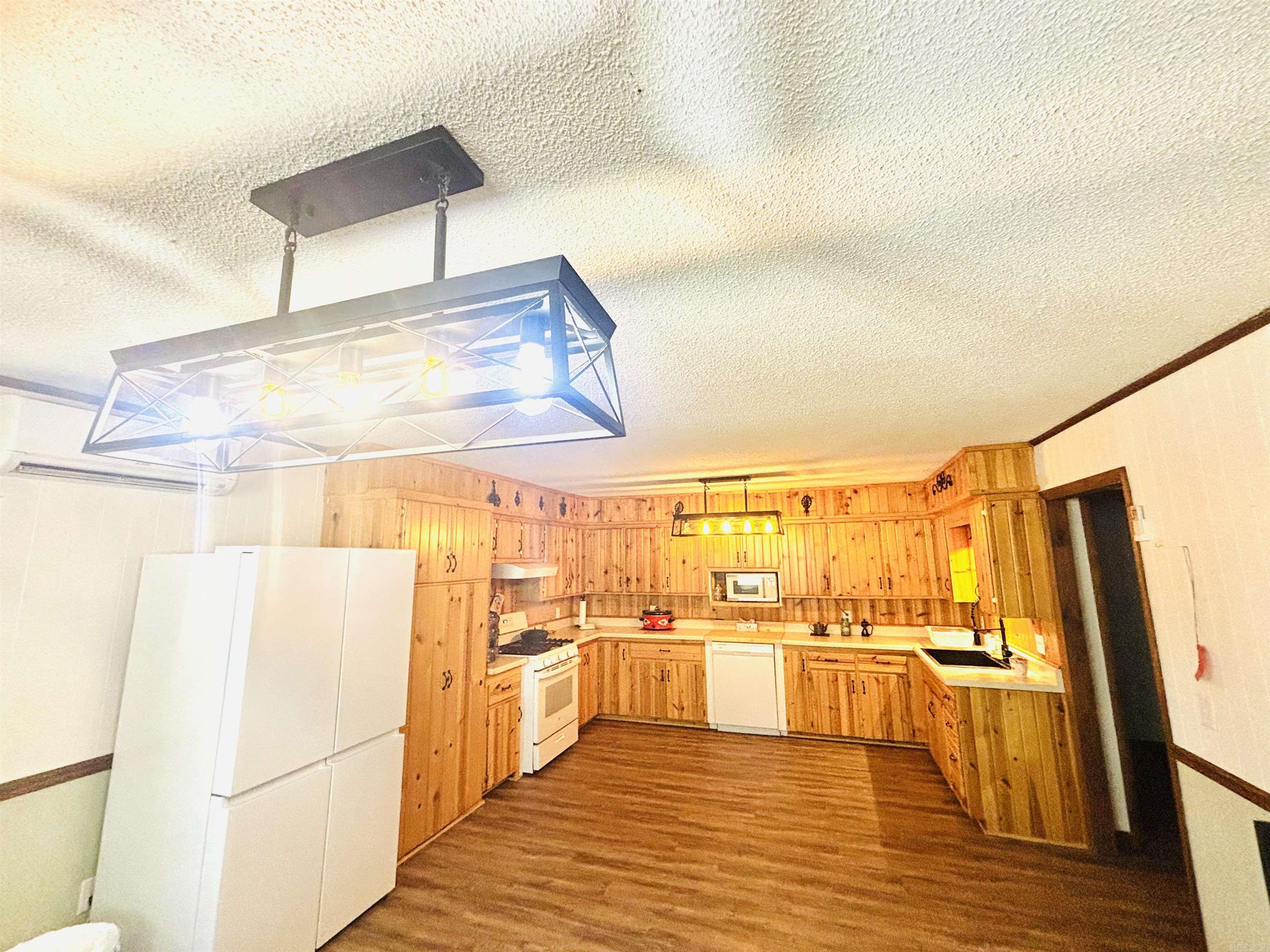 6683 Roasting Ear Road Property Photo 16