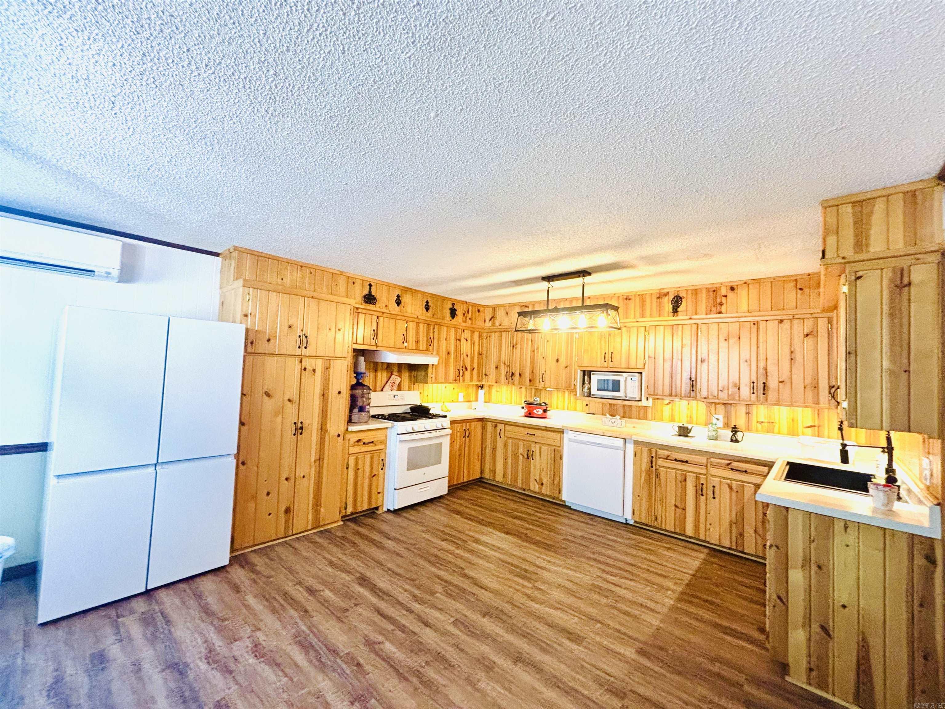 6683 Roasting Ear Road Property Photo 19