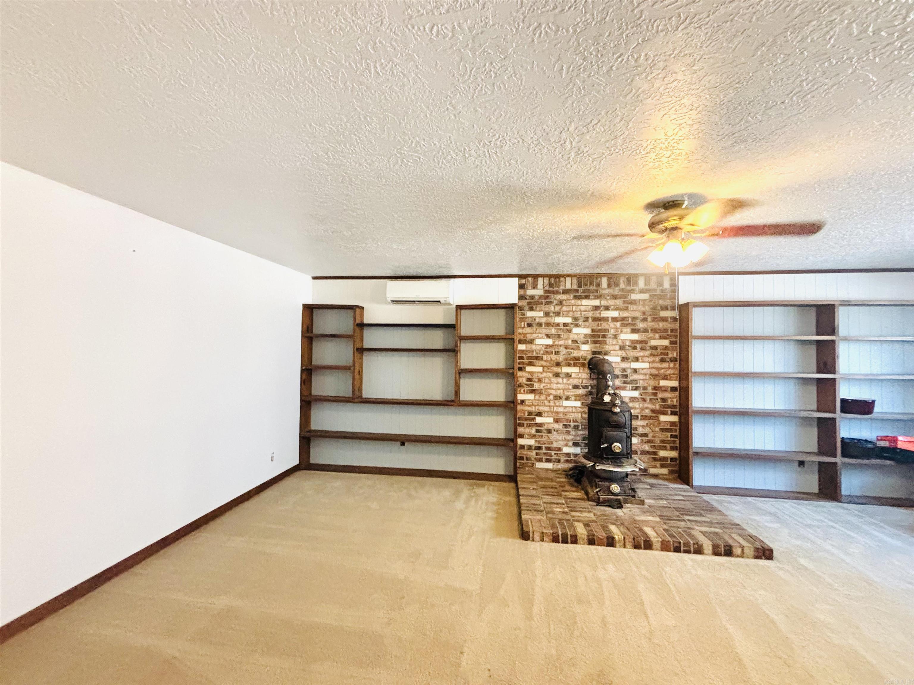 6683 Roasting Ear Road Property Photo 21