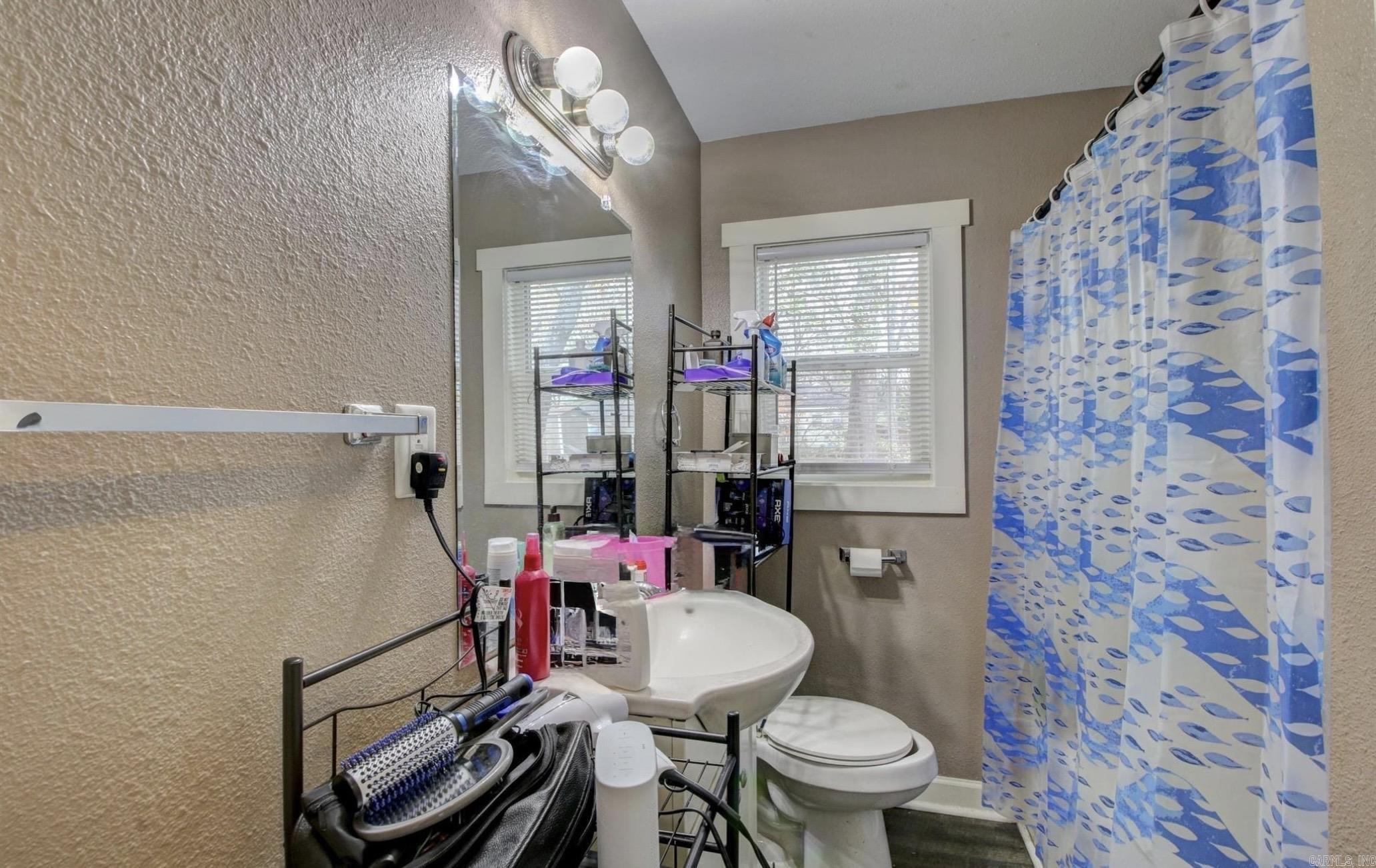 111 Saunders Drive Property Photo 4