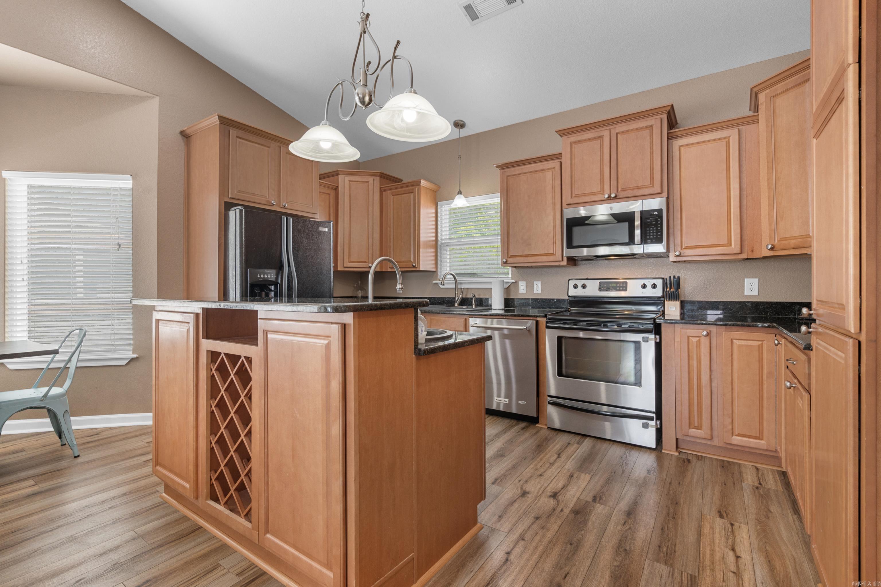 208 Aberina Street B Property Photo 14