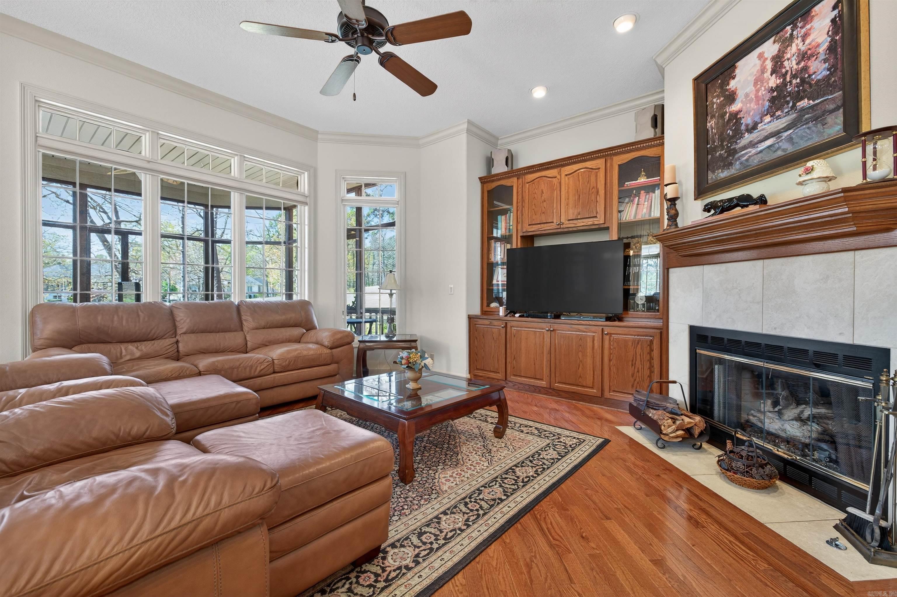 75 Loyola Drive Property Photo 5