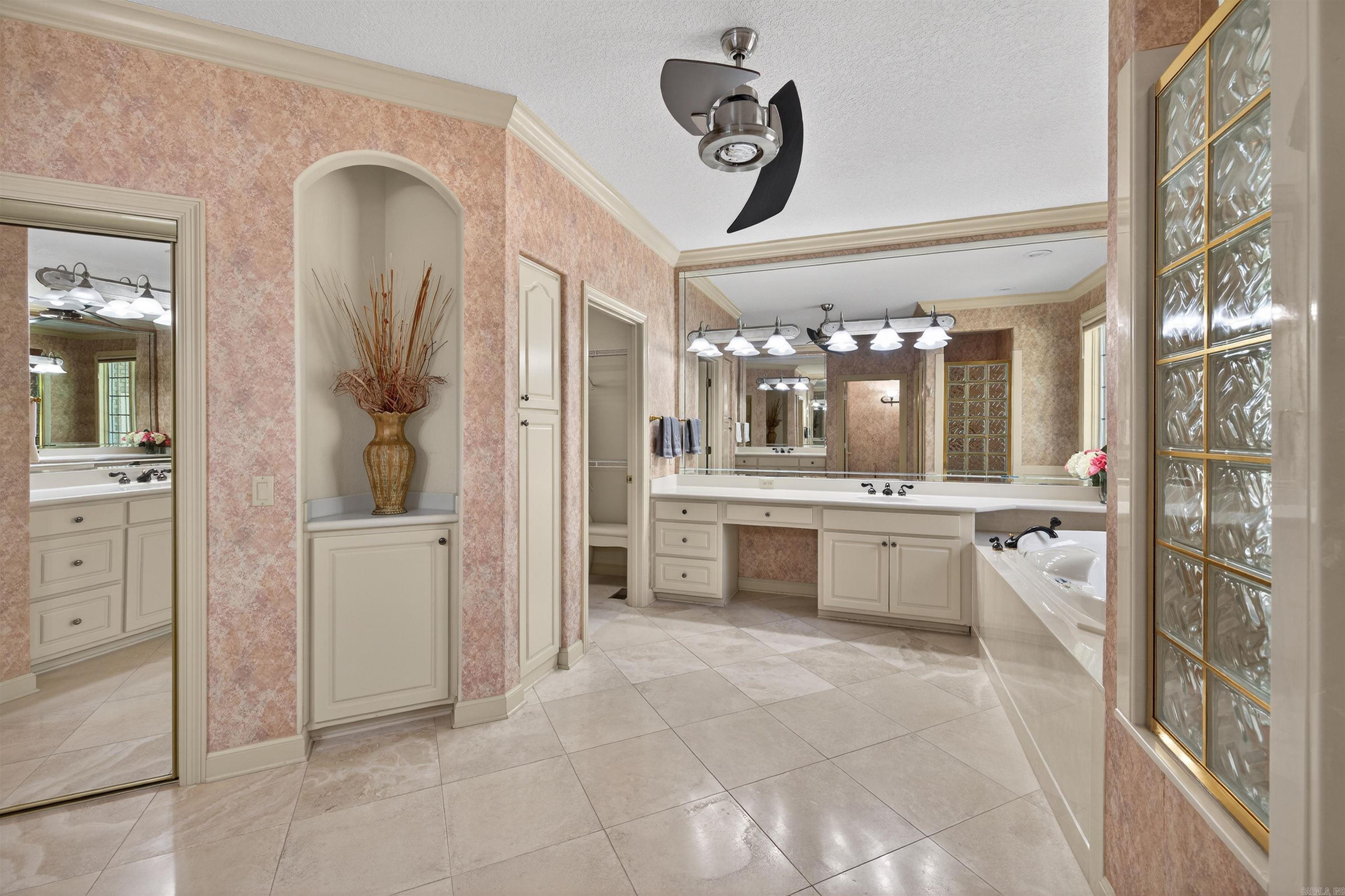 75 Loyola Drive Property Photo 21