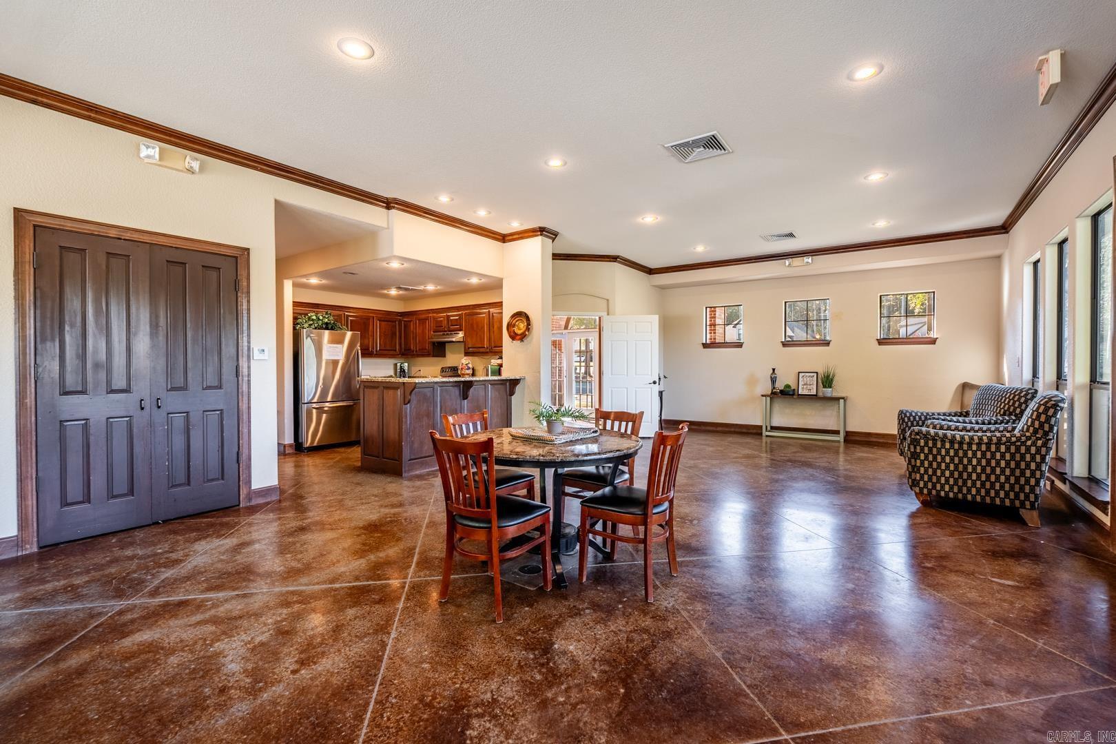 West Lake Lane Property Photo 16