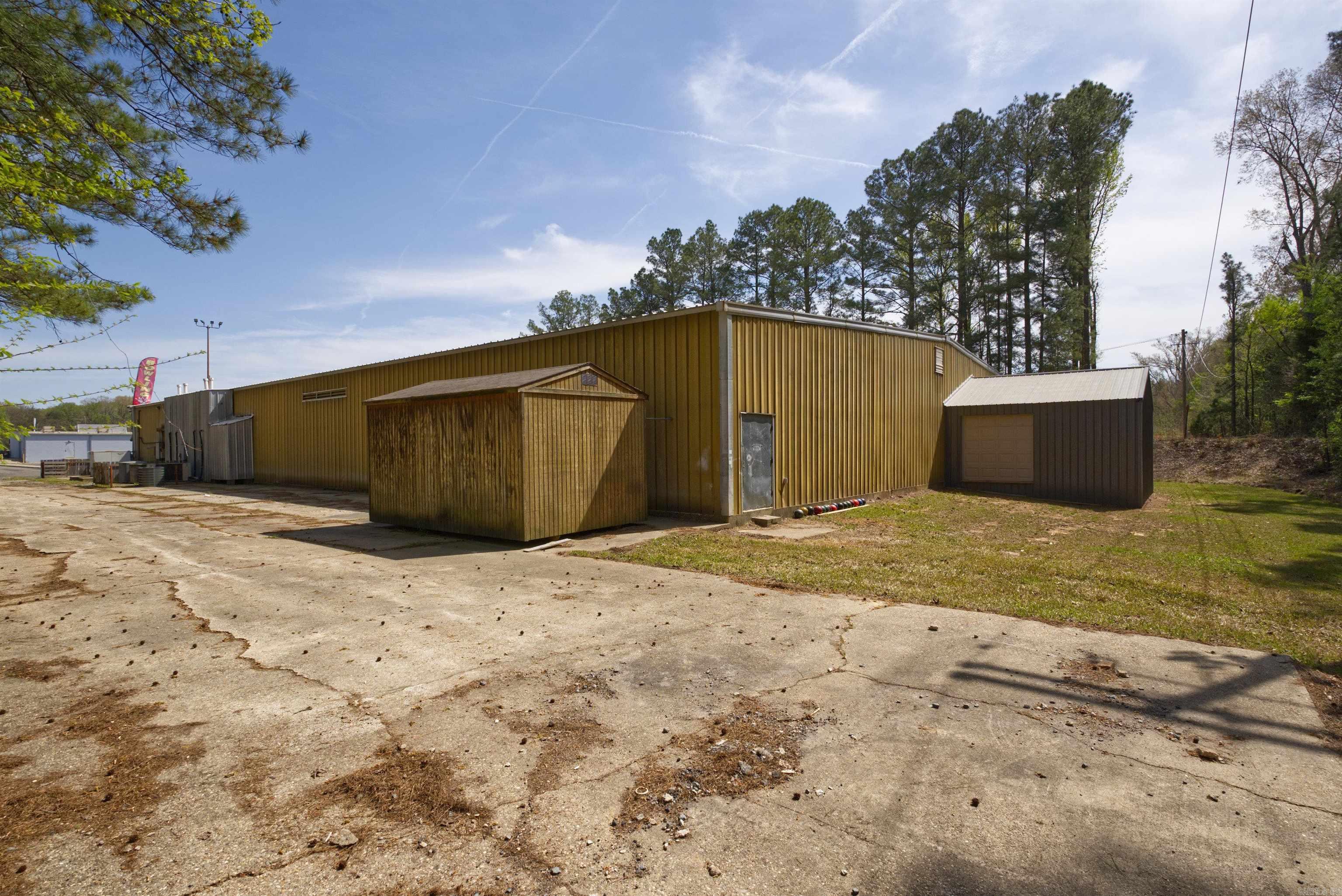 267 Highway 425 Property Photo 40