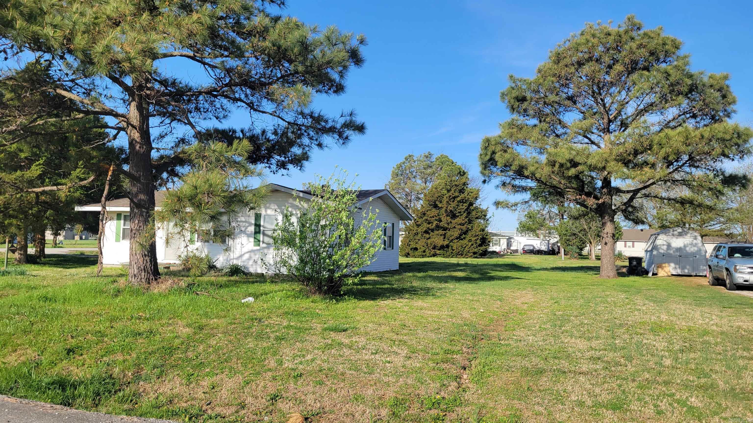 2011 Margo Property Photo 2