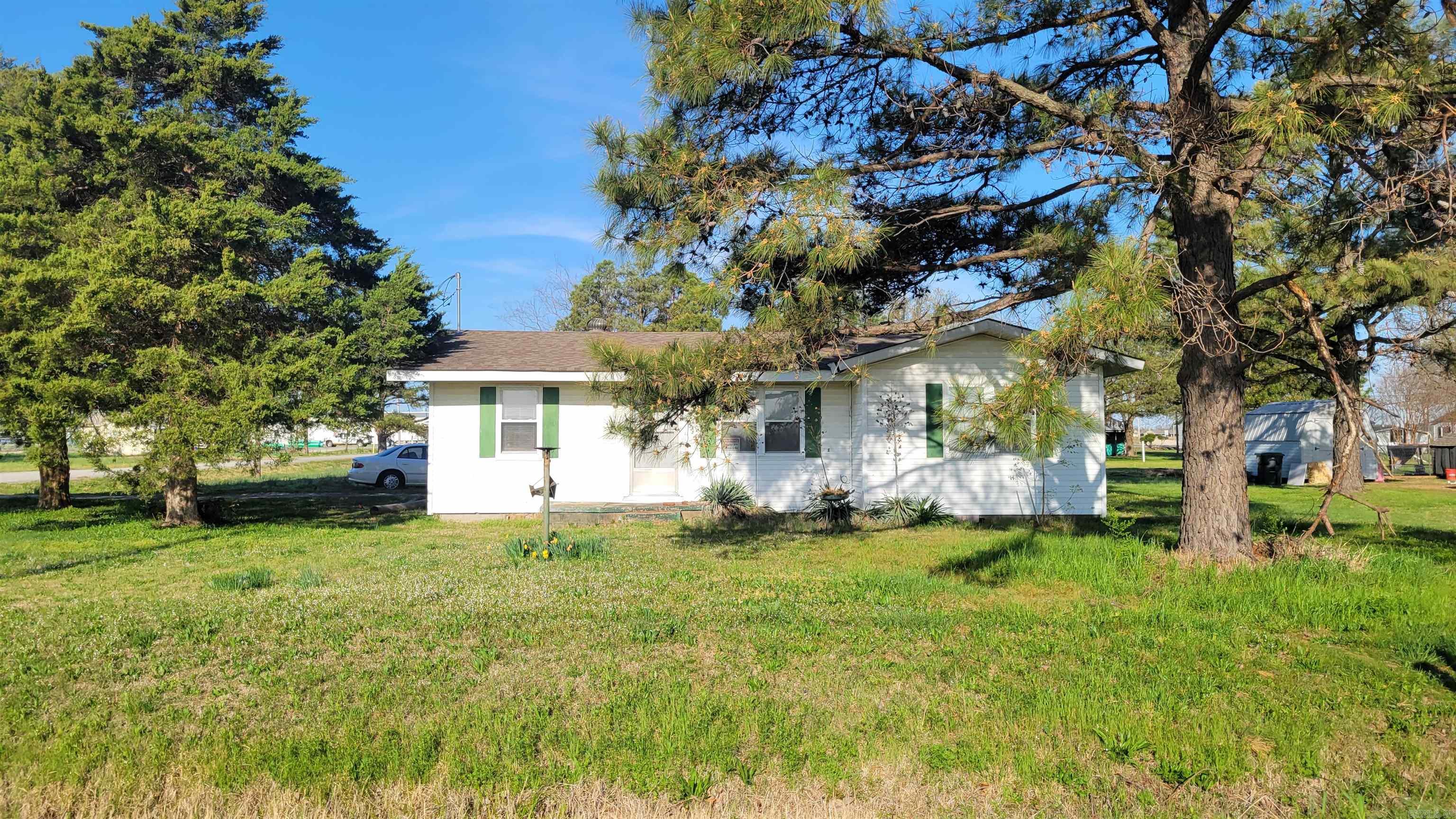 2011 Margo Property Photo 3