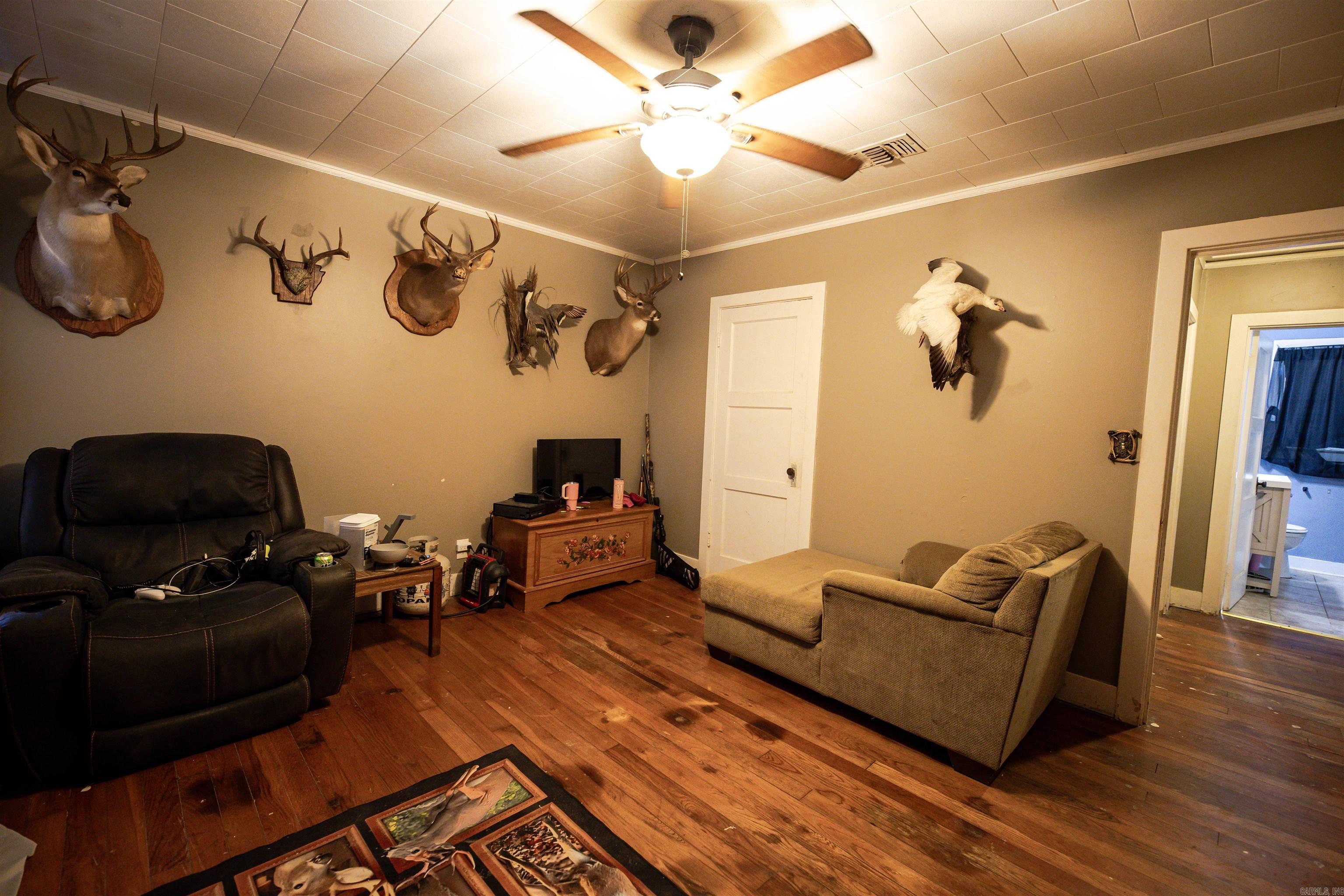 208 S Womble Ave Property Photo 16