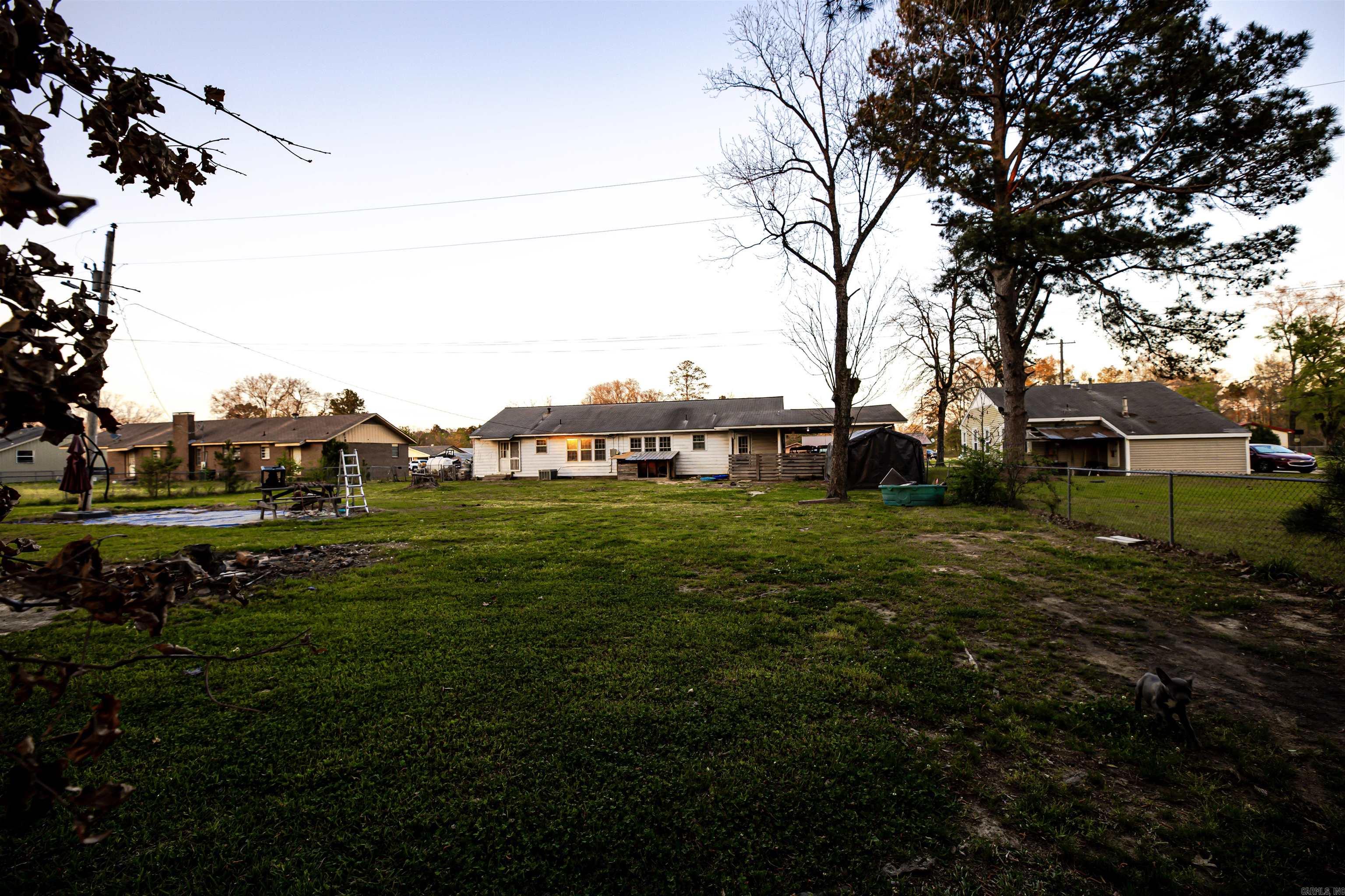 208 S Womble Ave Property Photo 26