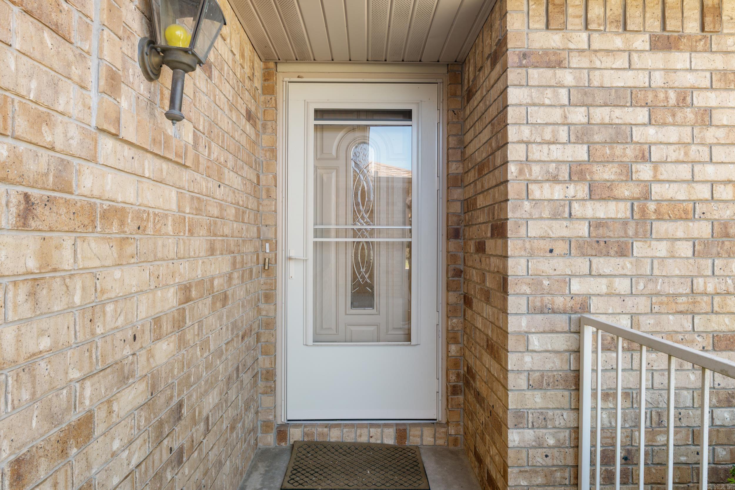 1515 Pine Tree Lane Property Photo 3