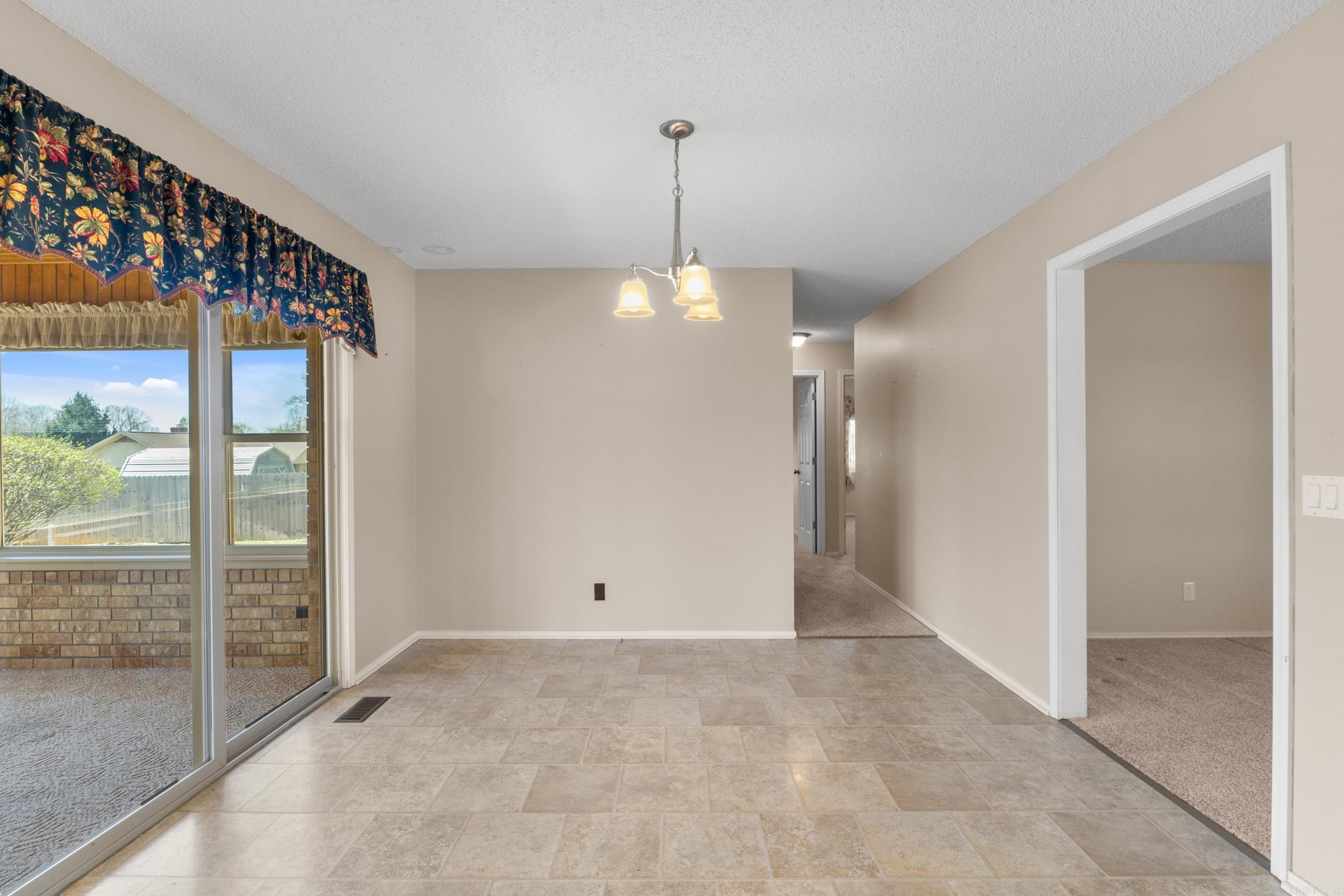 1515 Pine Tree Lane Property Photo 11