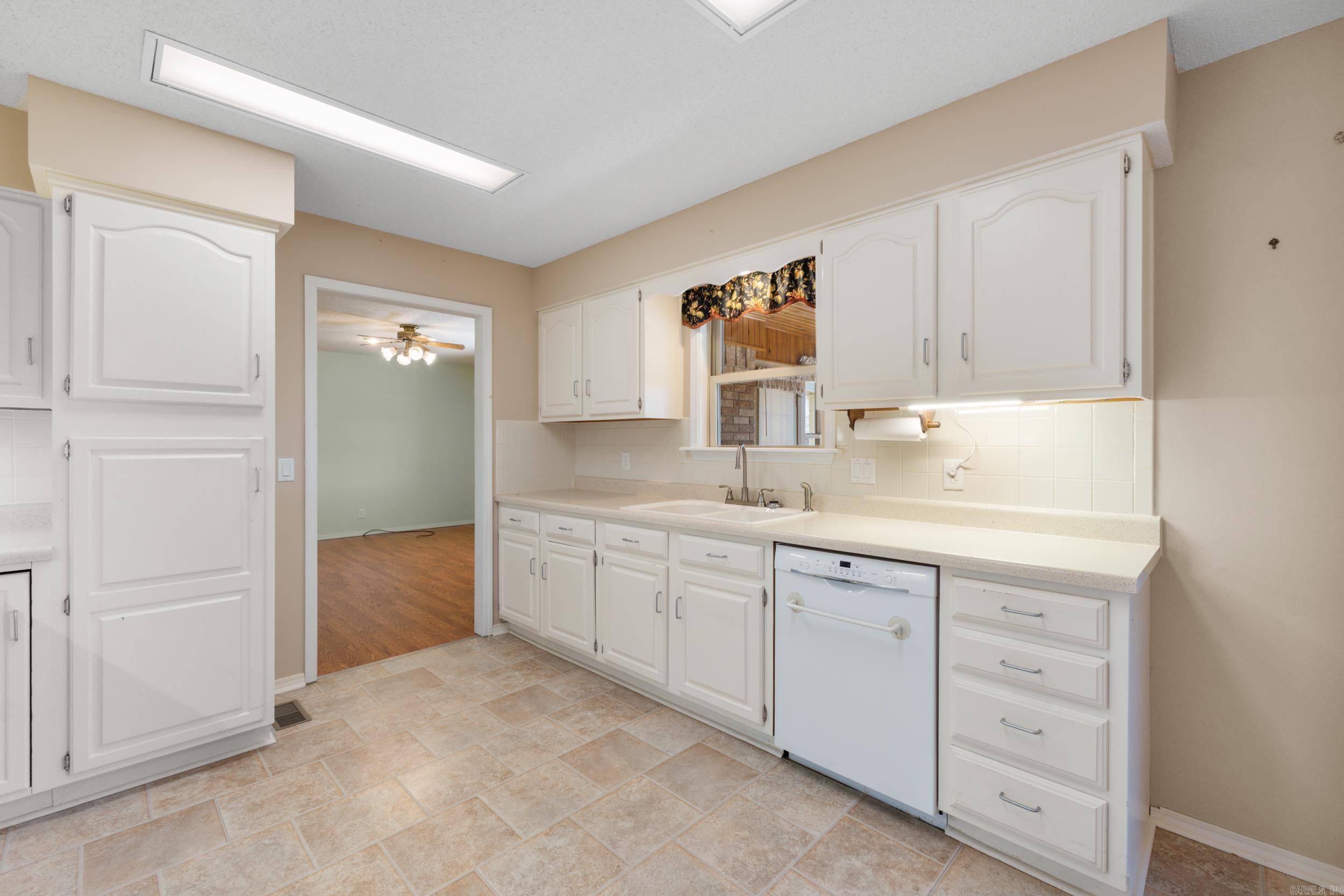1515 Pine Tree Lane Property Photo 15