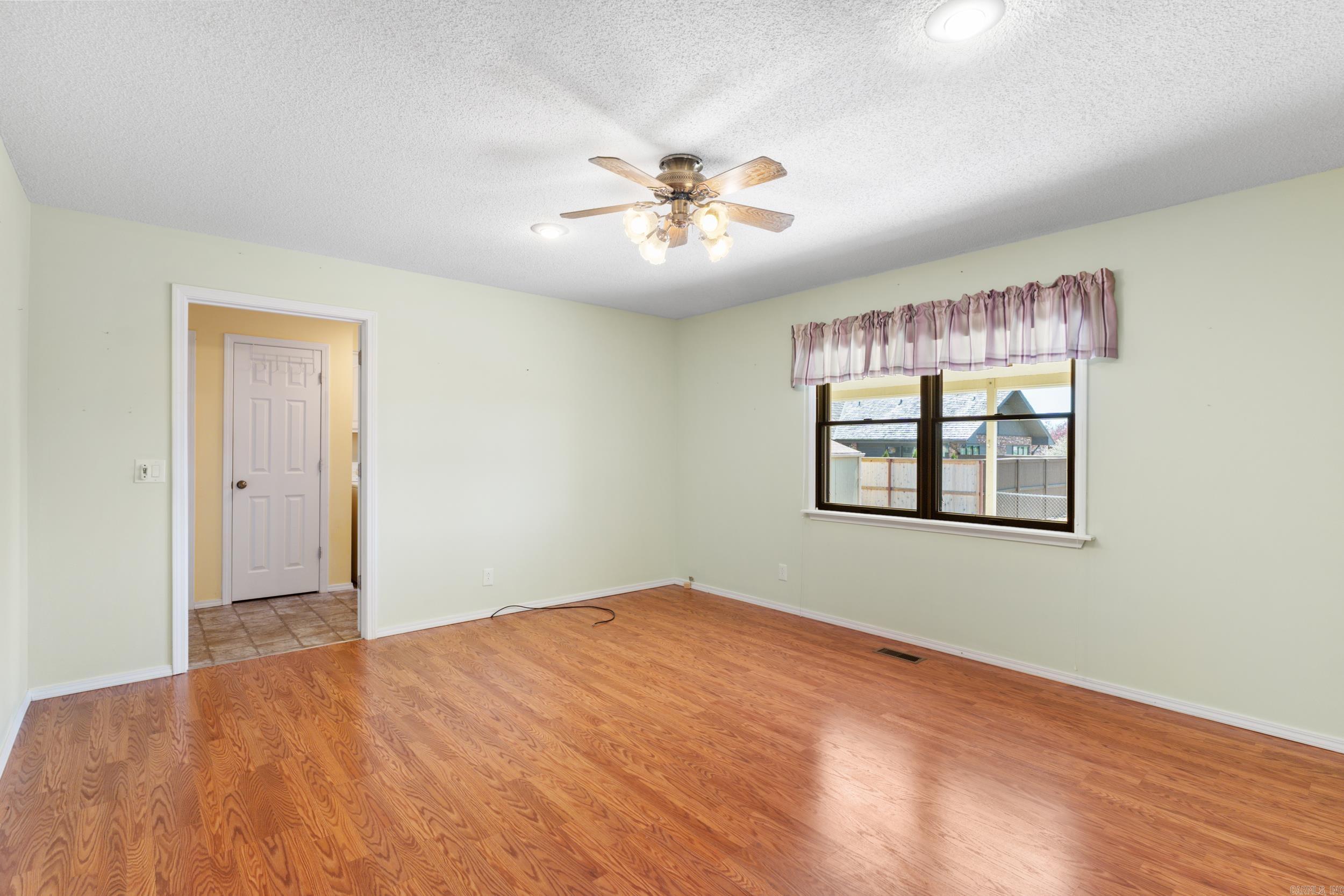 1515 Pine Tree Lane Property Photo 18