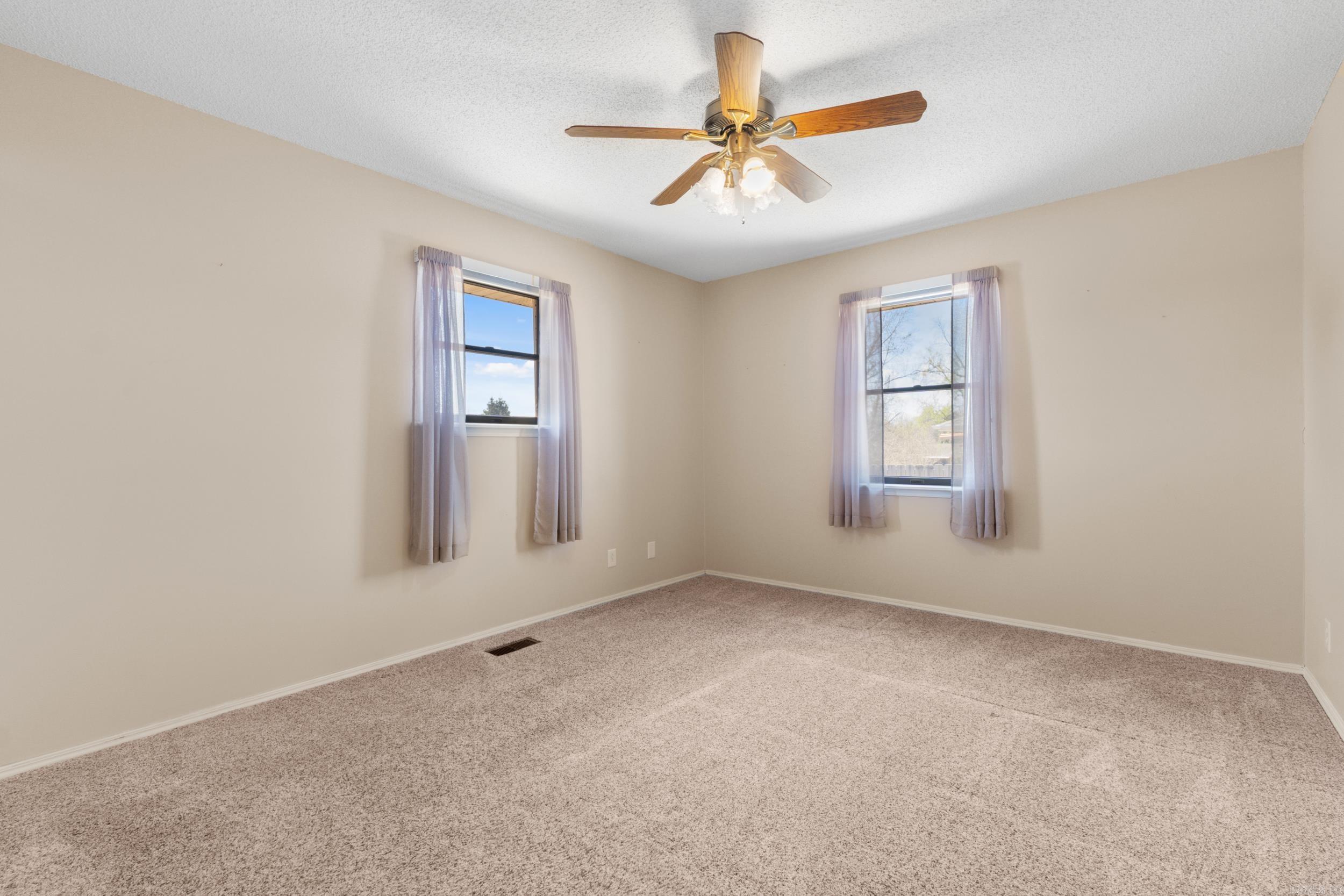 1515 Pine Tree Lane Property Photo 22