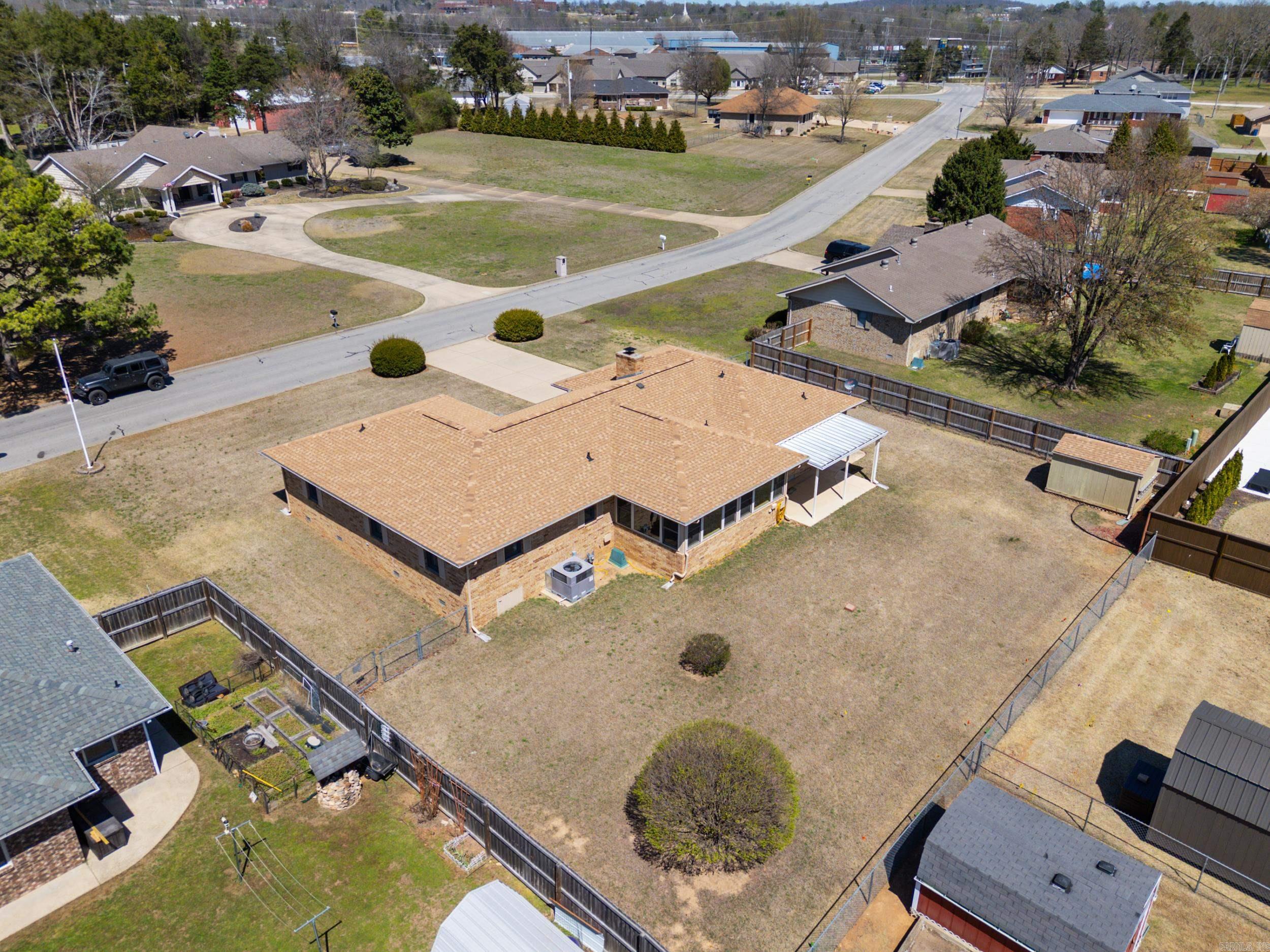 1515 Pine Tree Lane Property Photo 43