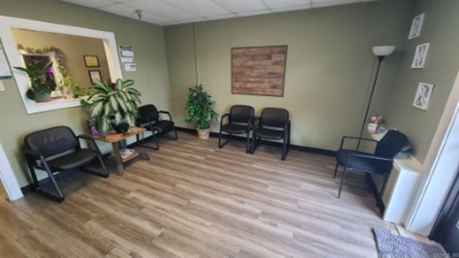 1820 Central Avenue, Suite E Property Photo 4