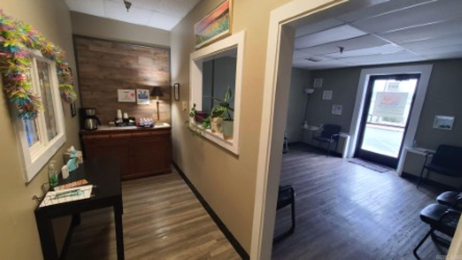 1820 Central Avenue, Suite E Property Photo 5