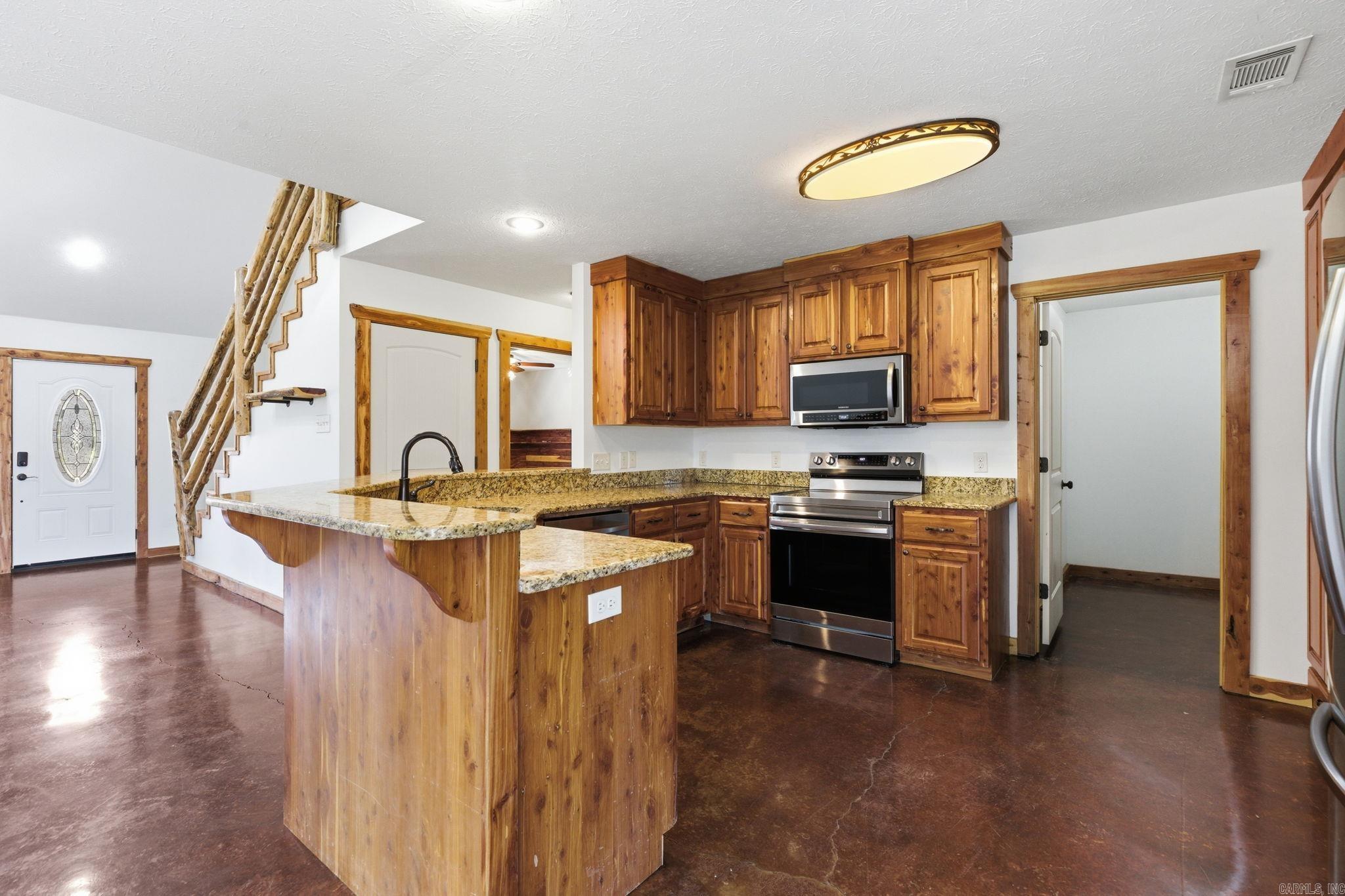 14 4th Street Property Photo 7