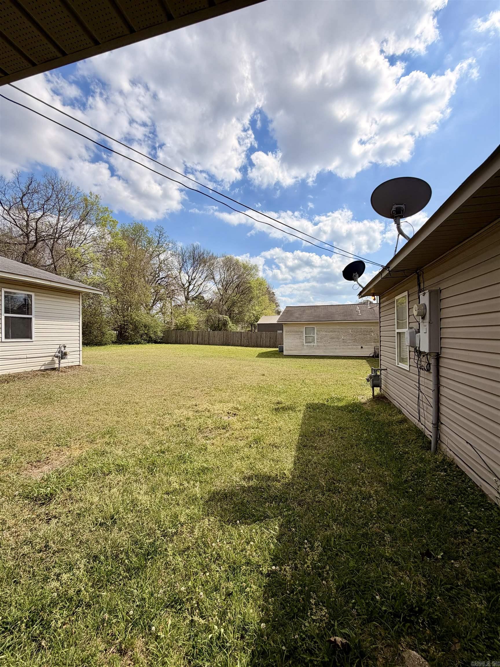 530 N Boyd St Property Photo 4