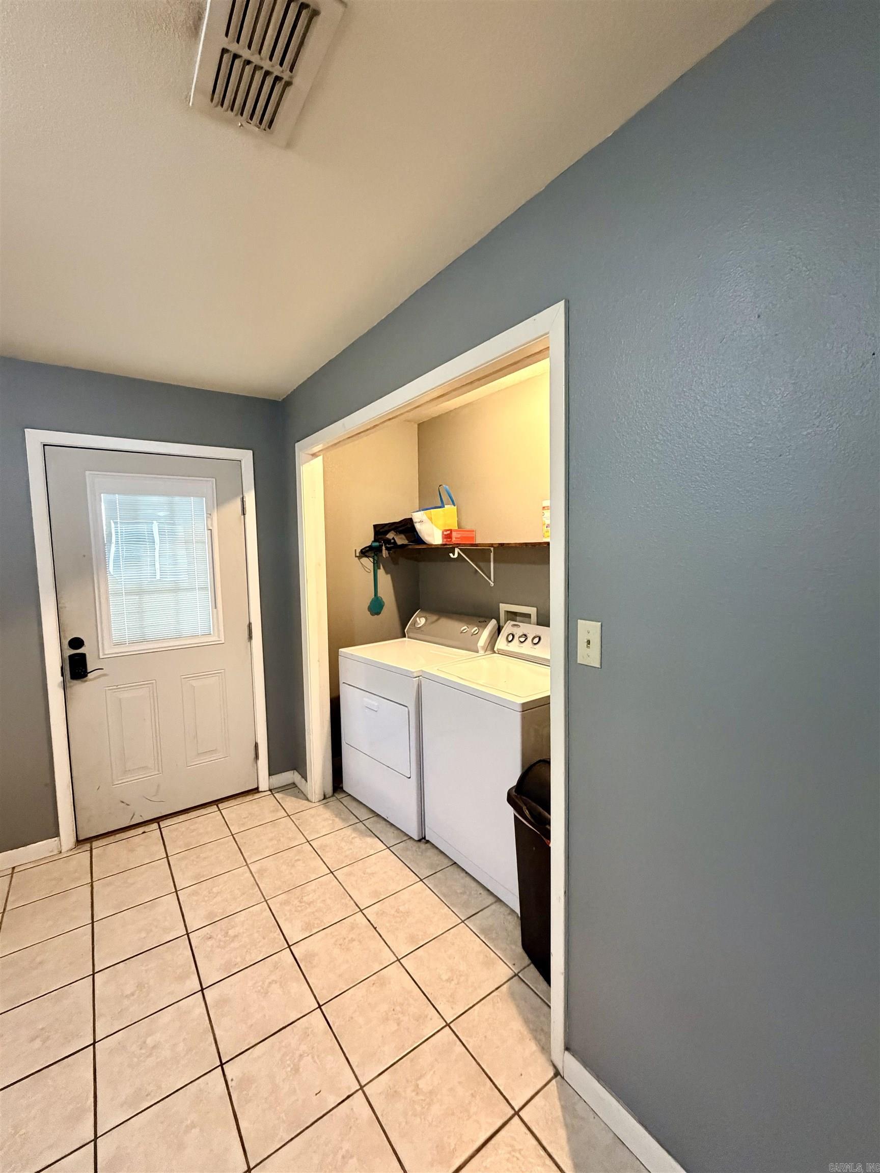 530 N Boyd St Property Photo 7