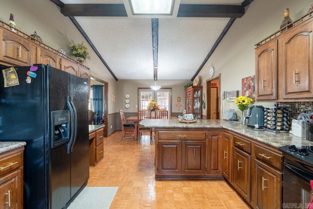 50 Linda Lane Property Photo 17