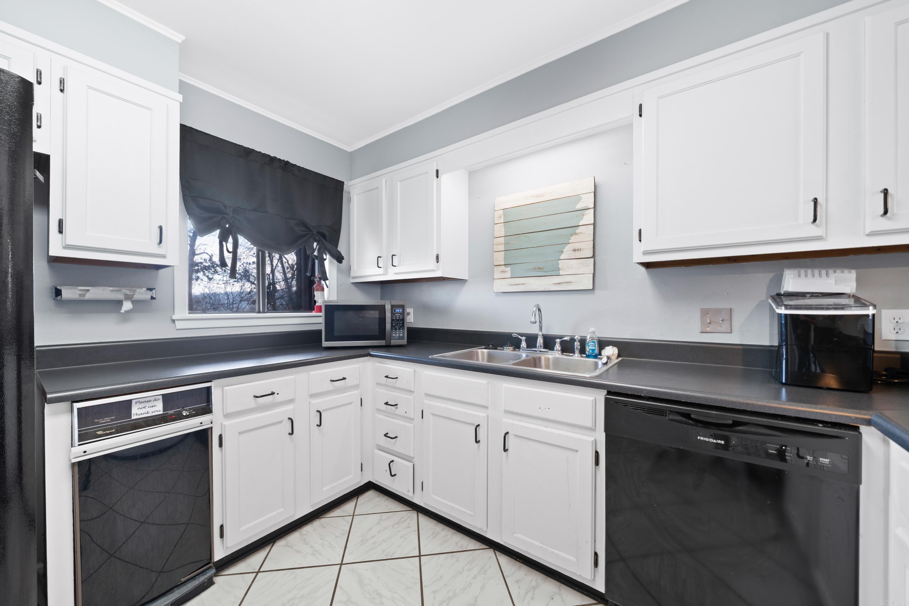 200 Hamilton Oaks Drive L3 Property Photo 16