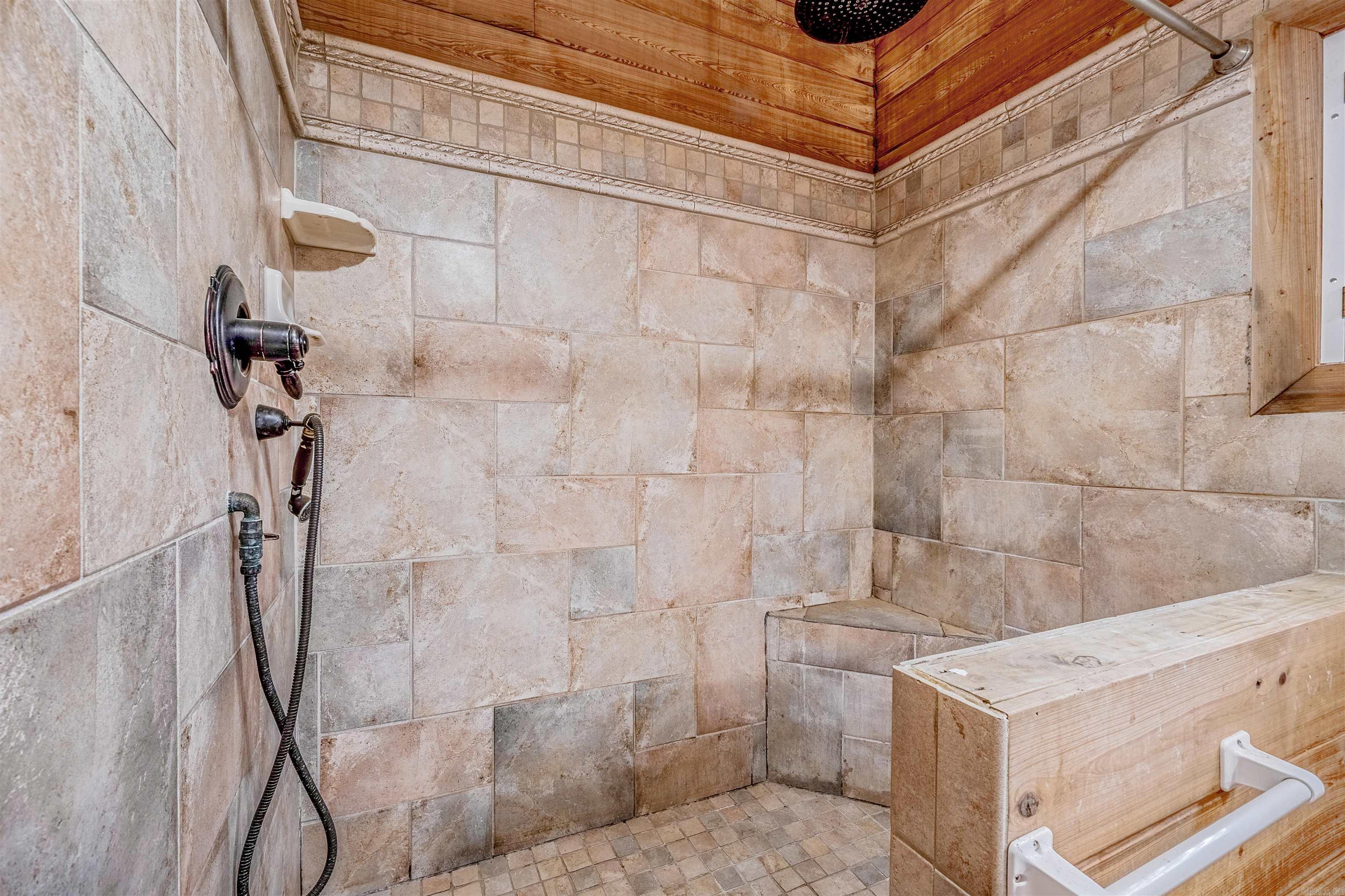 5762 Buttercreek Road Property Photo 23
