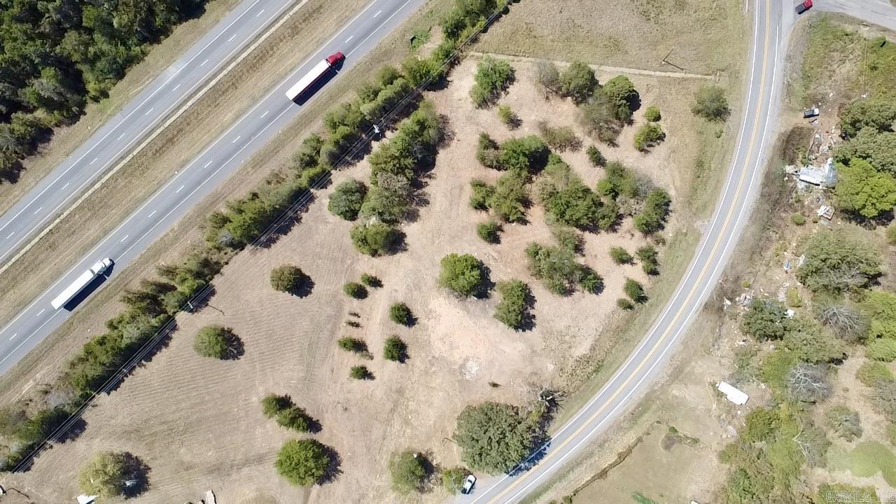 10383 Highway 352 Property Photo 2