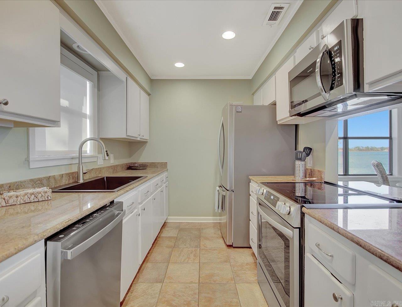 250 Grand Isle Dr 4c Property Photo 9
