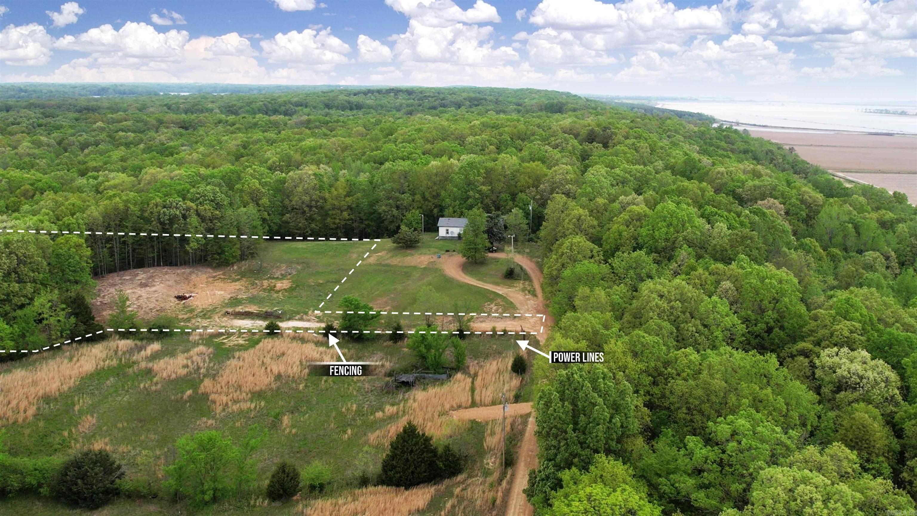 20962 Distress Creek Rd Property Photo 1
