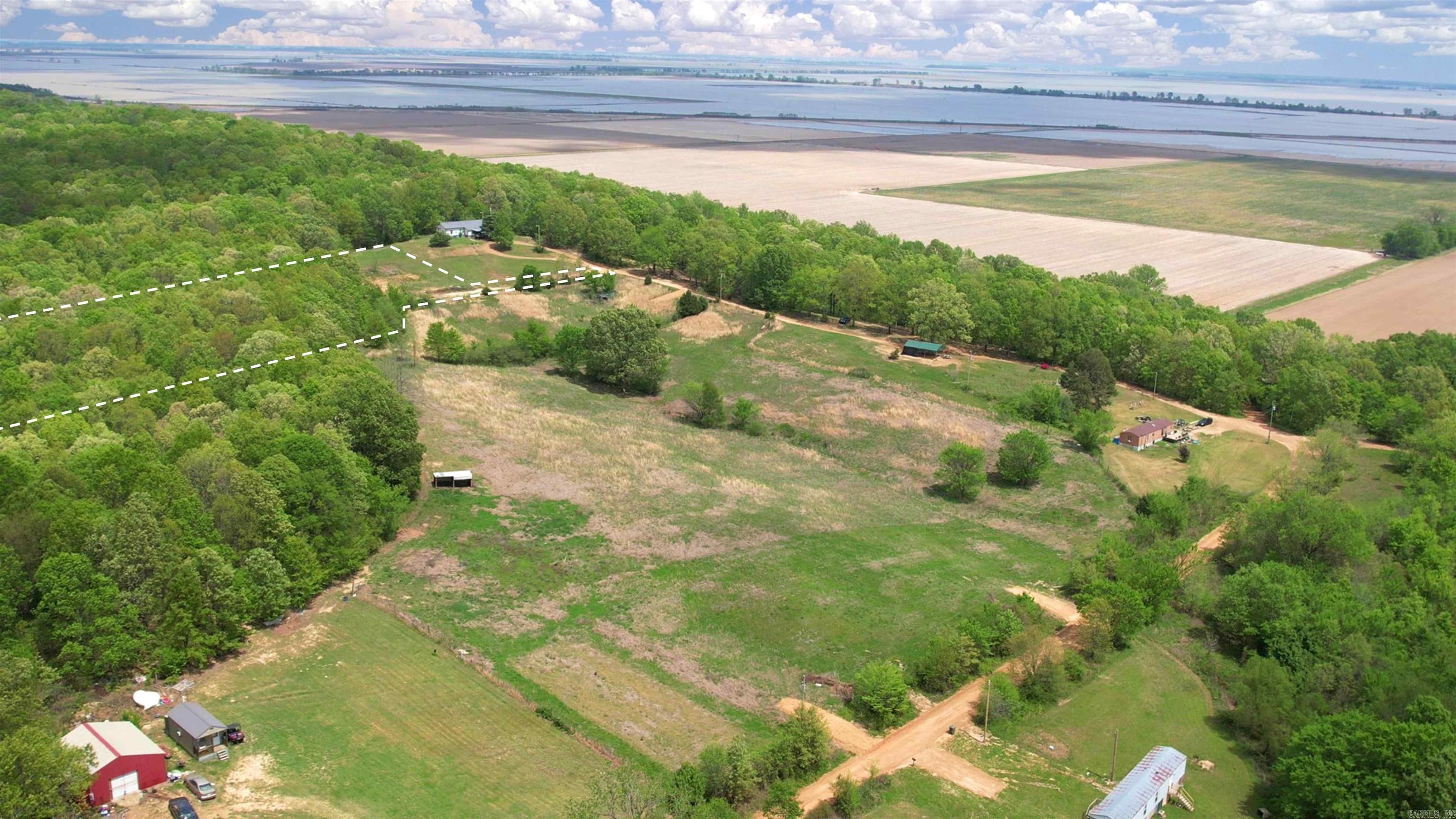 20962 Distress Creek Rd Property Photo 23