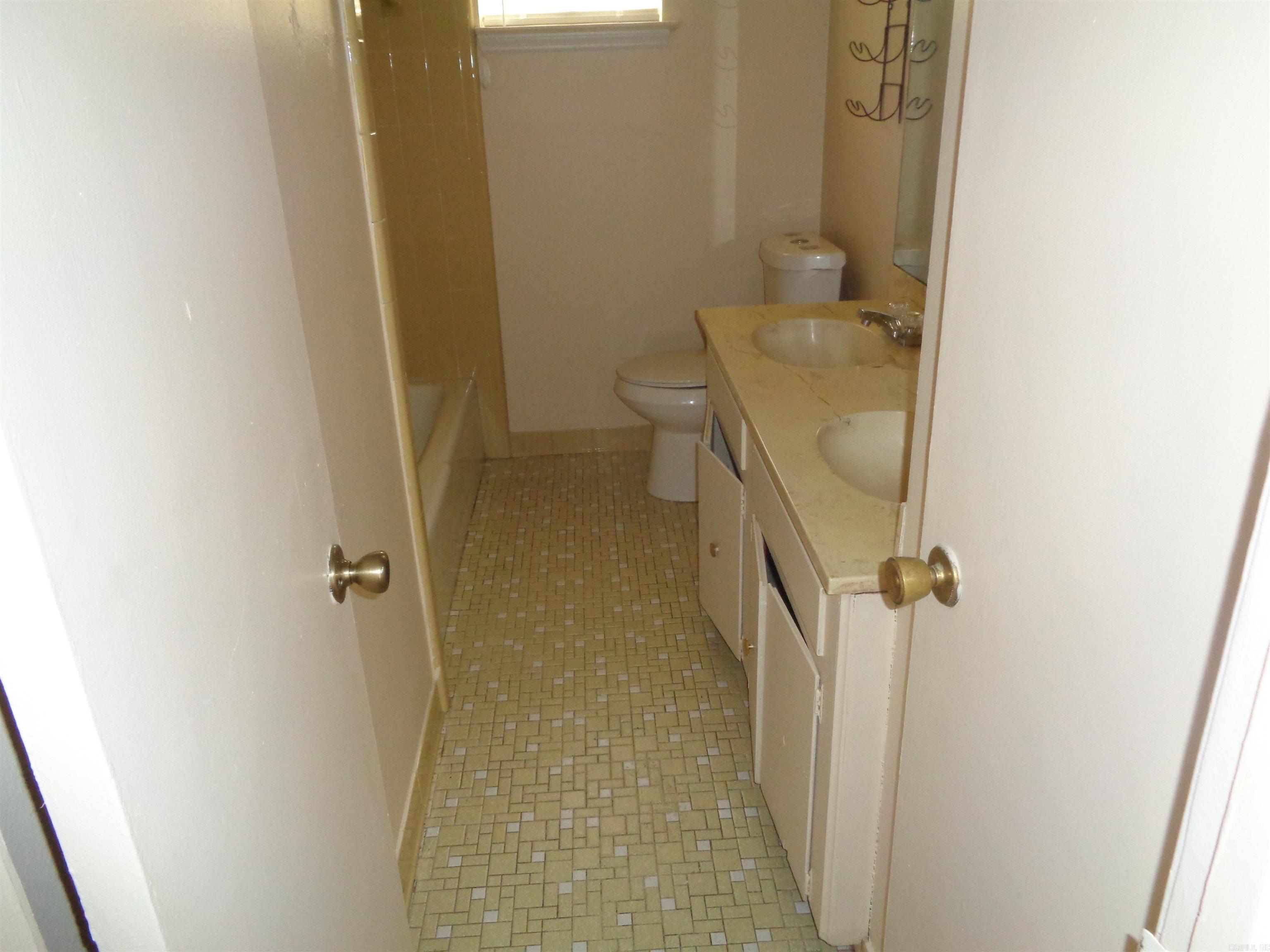 11123 Beverly Hills Drive Property Photo 12