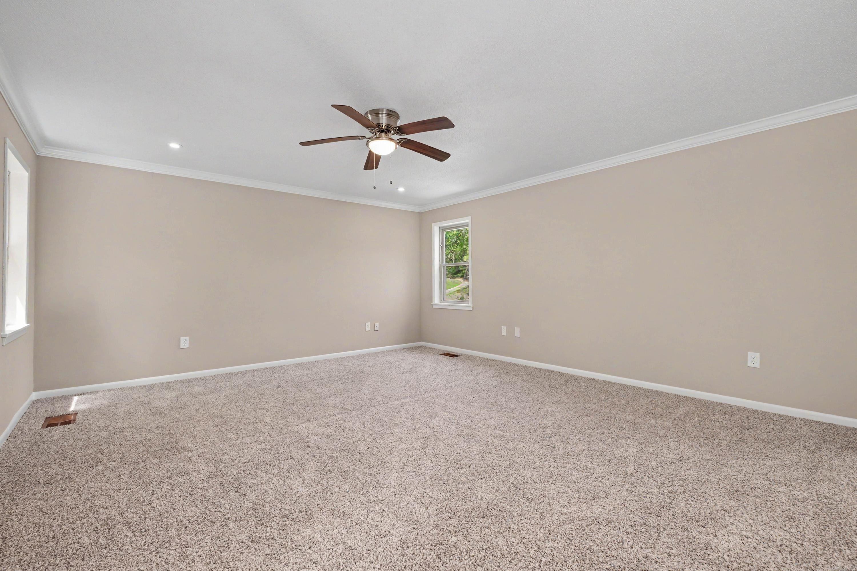 1209 Yorkshire Property Photo 8