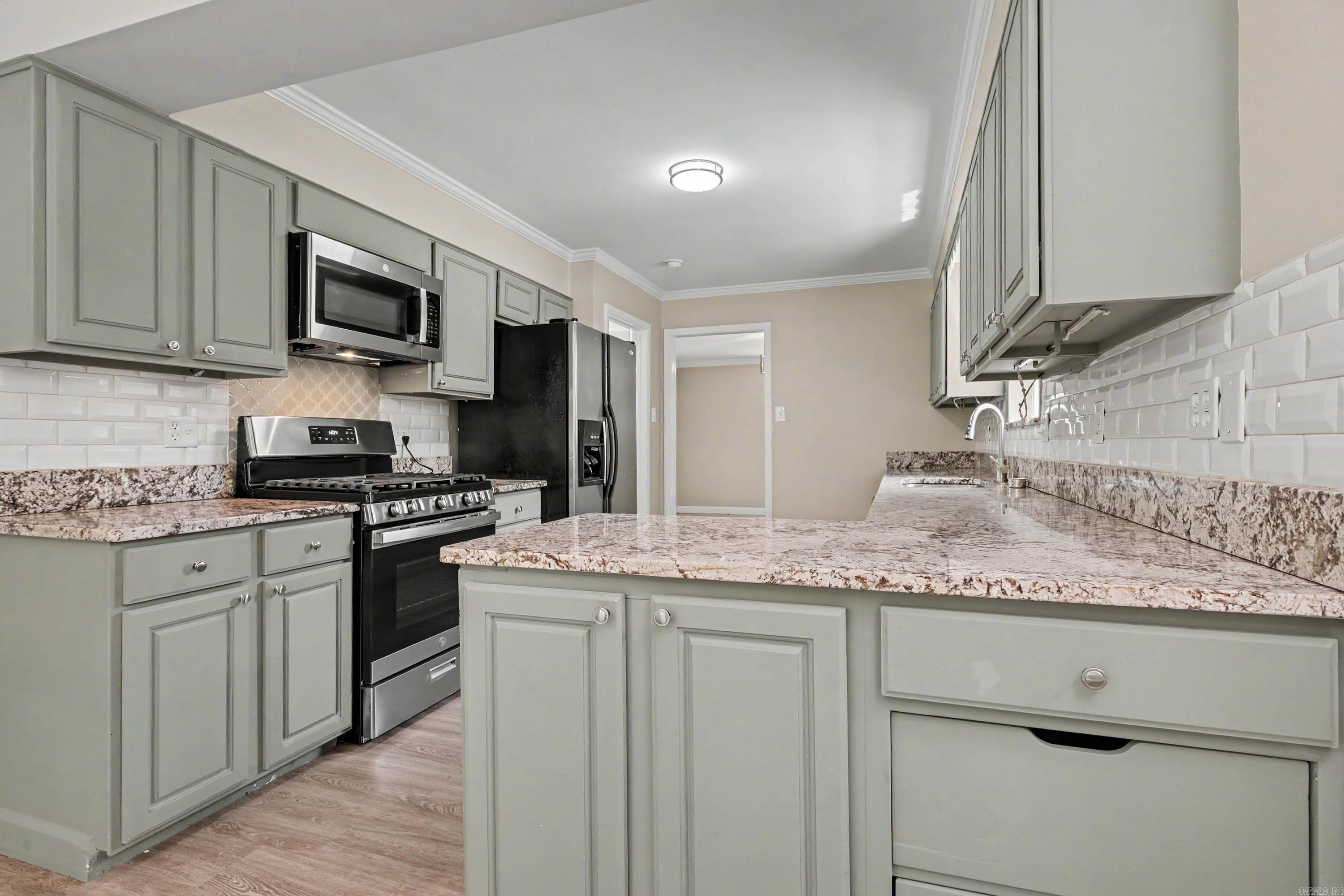 1209 Yorkshire Property Photo 22