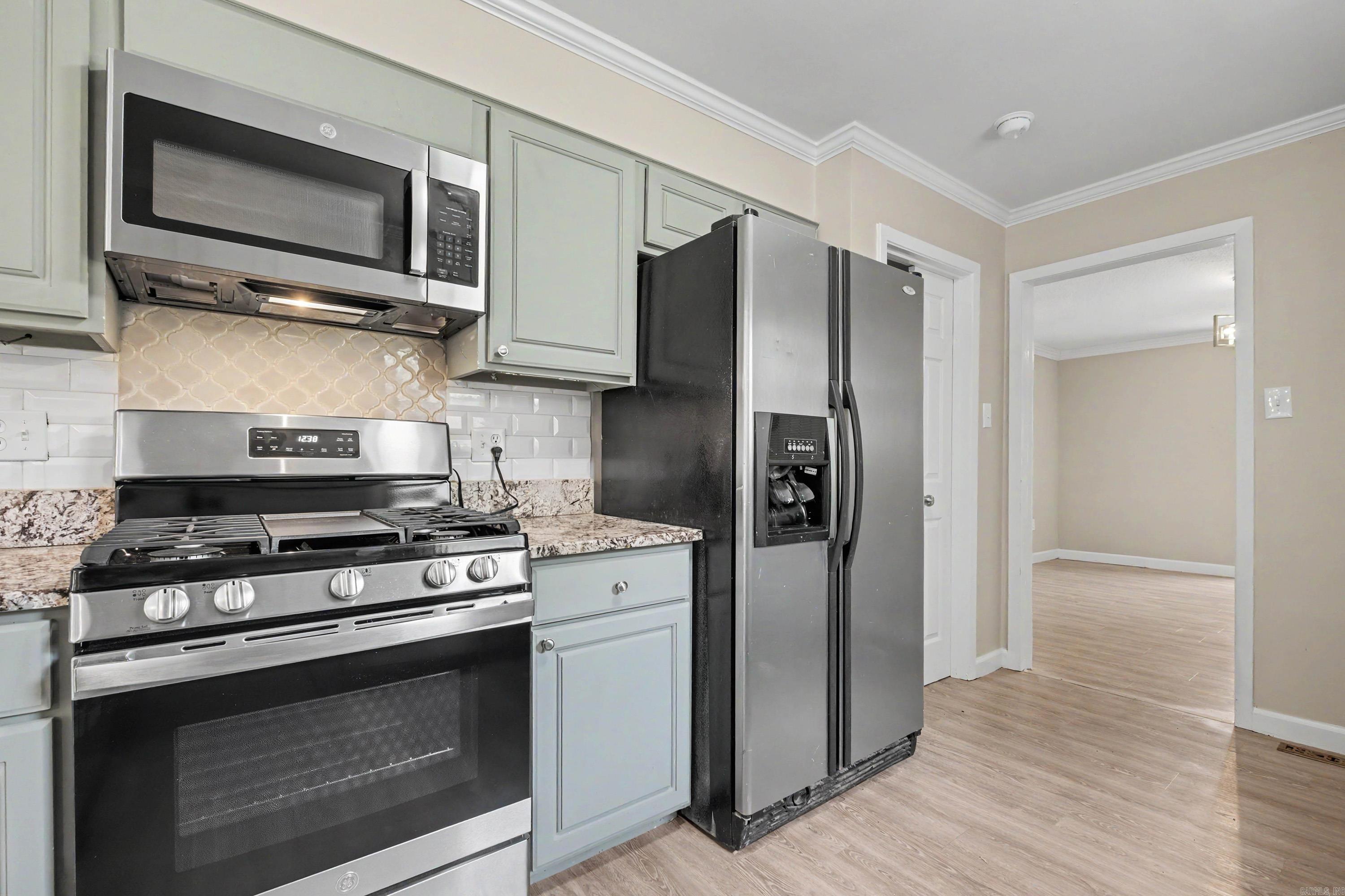 1209 Yorkshire Property Photo 23