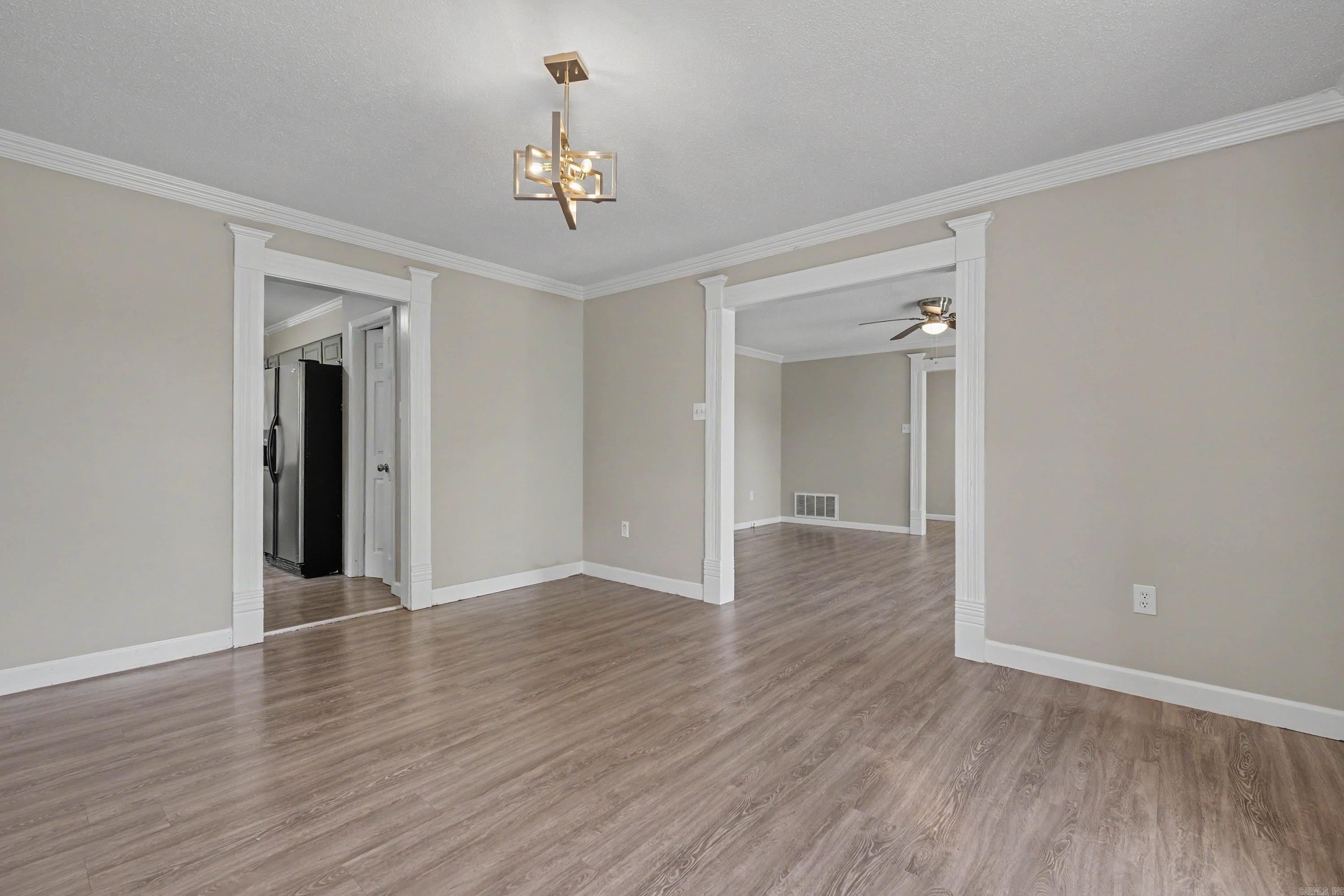 1209 Yorkshire Property Photo 27