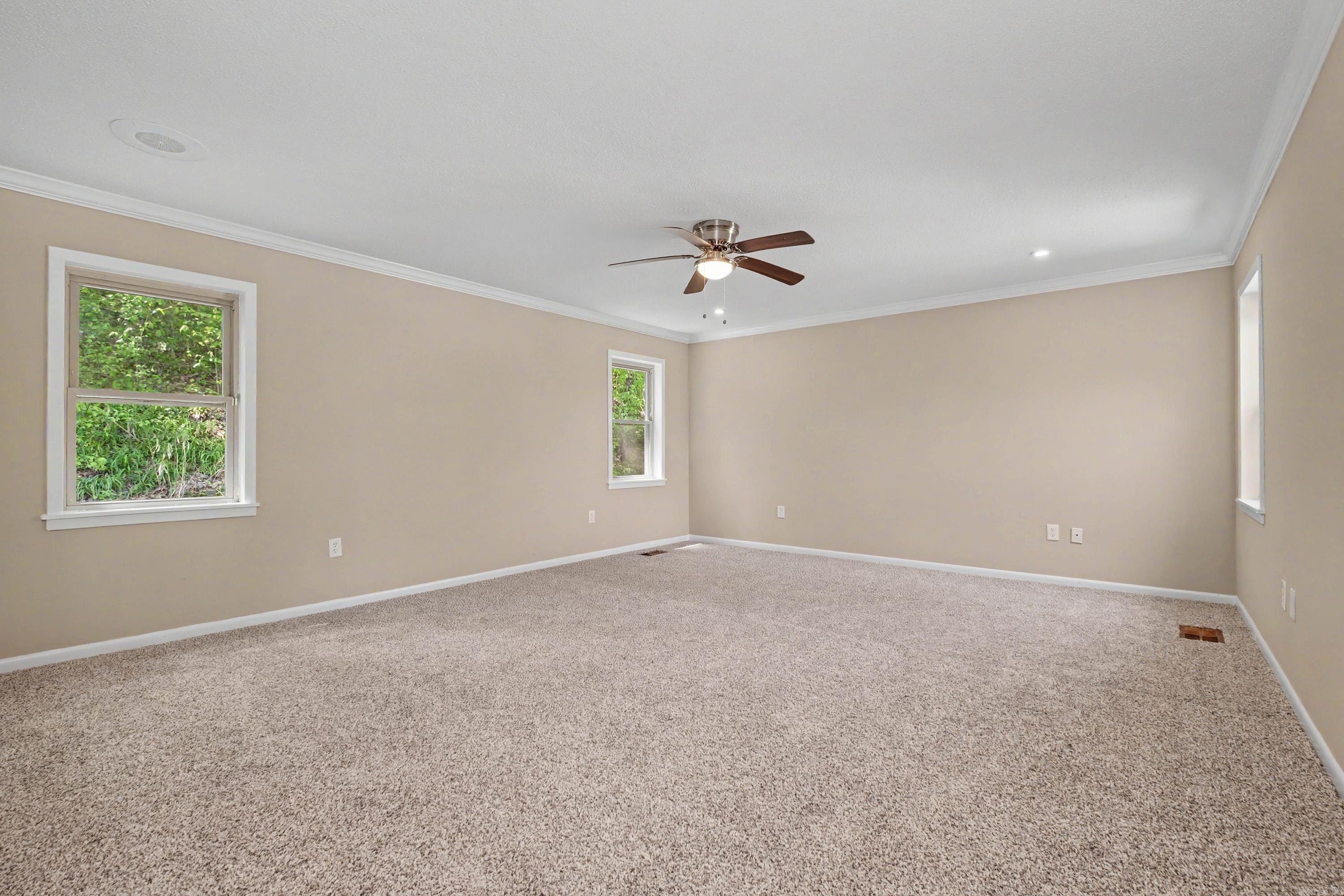 1209 Yorkshire Property Photo 29