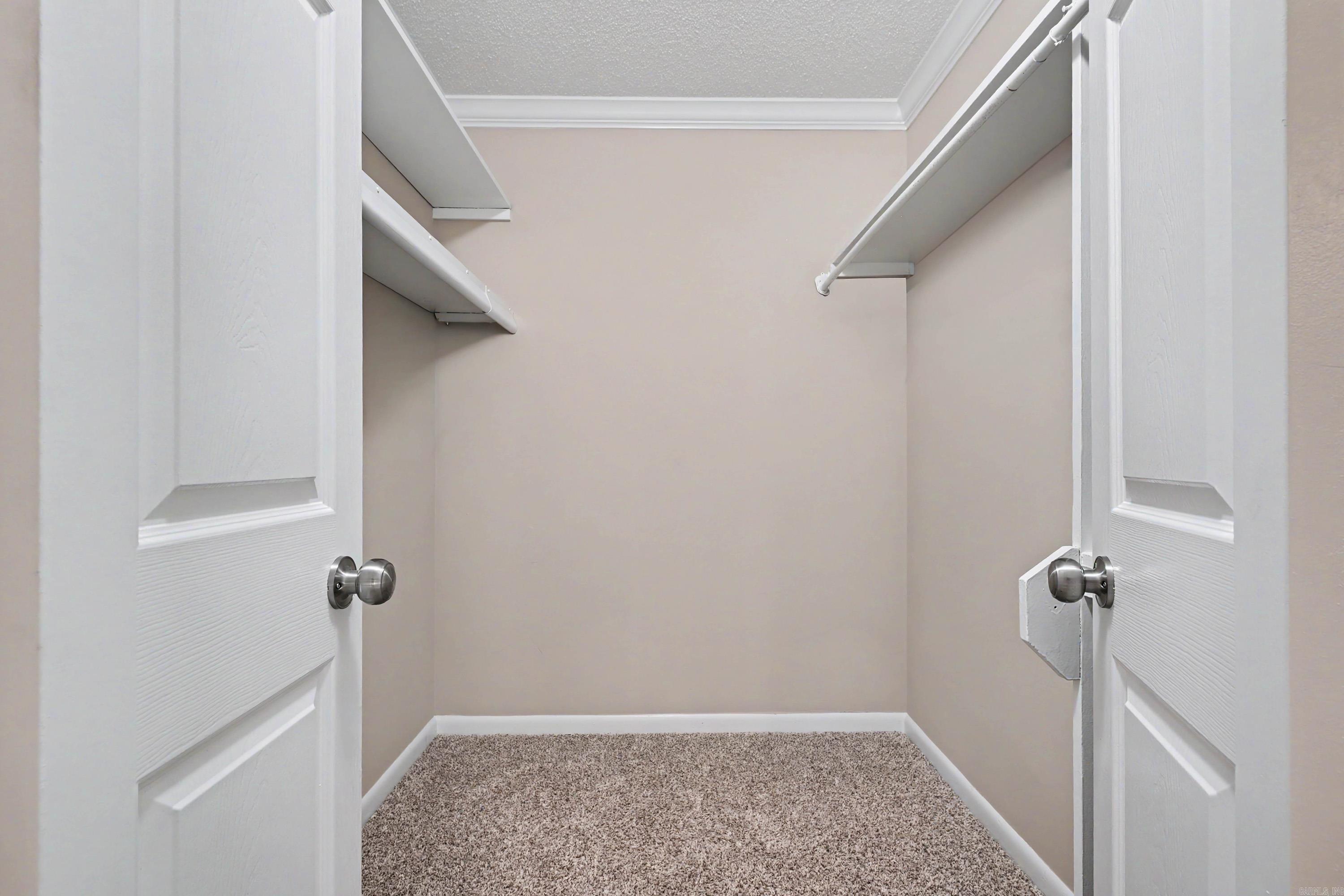 1209 Yorkshire Property Photo 32