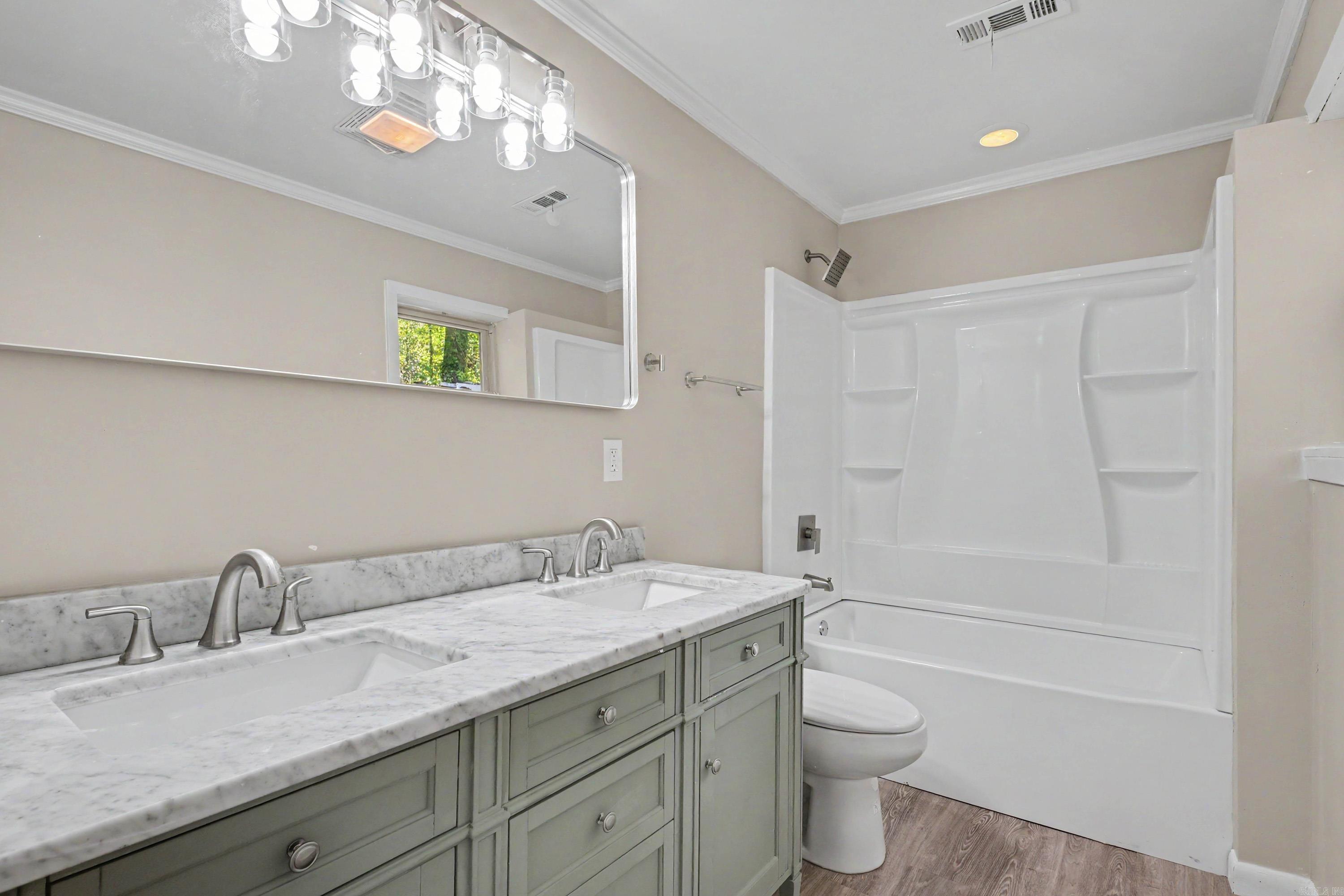 1209 Yorkshire Property Photo 33