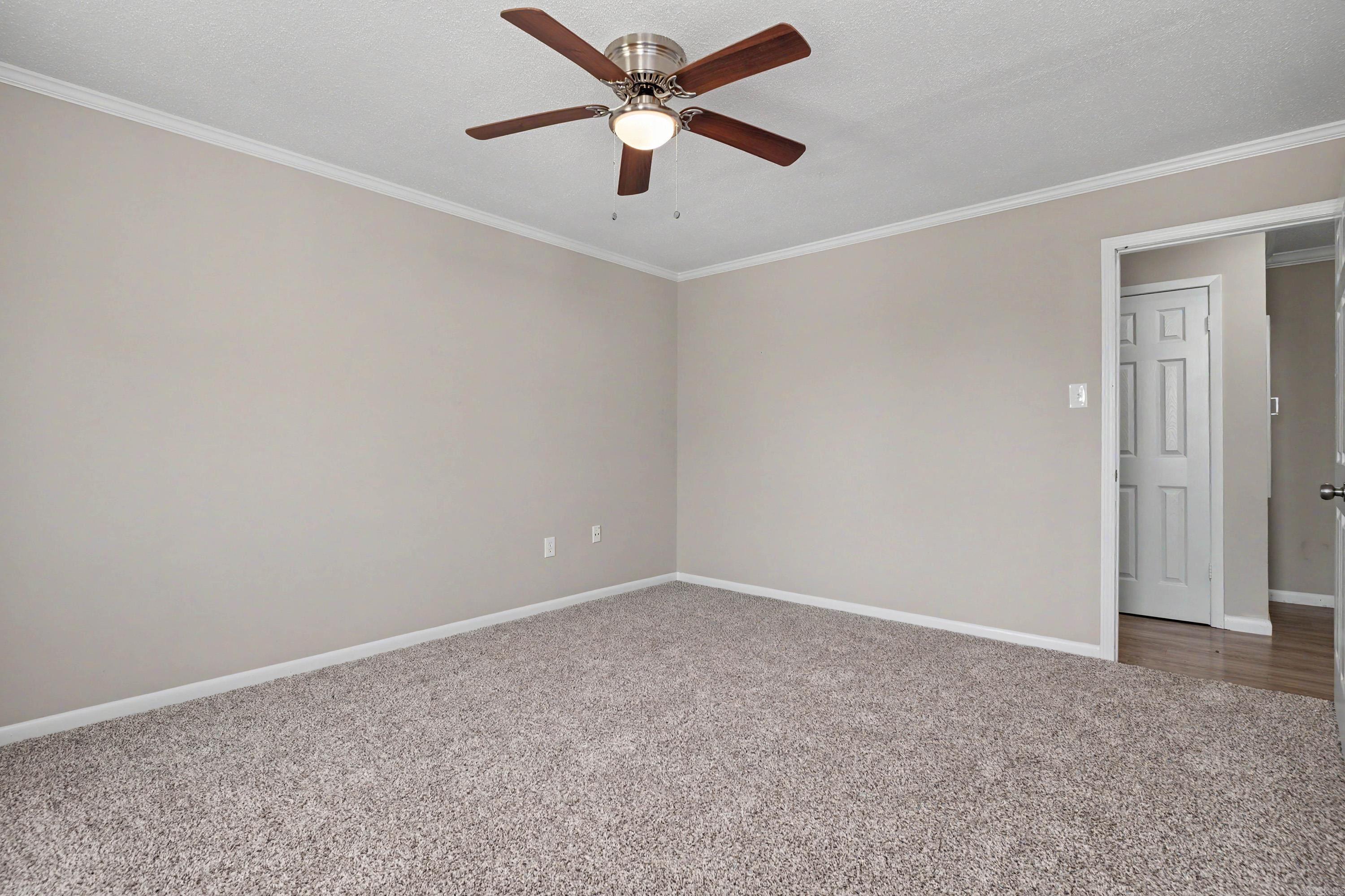 1209 Yorkshire Property Photo 35