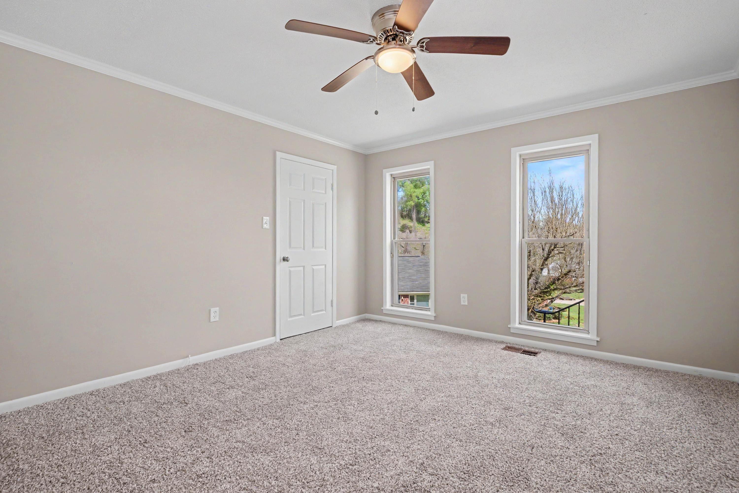 1209 Yorkshire Property Photo 37