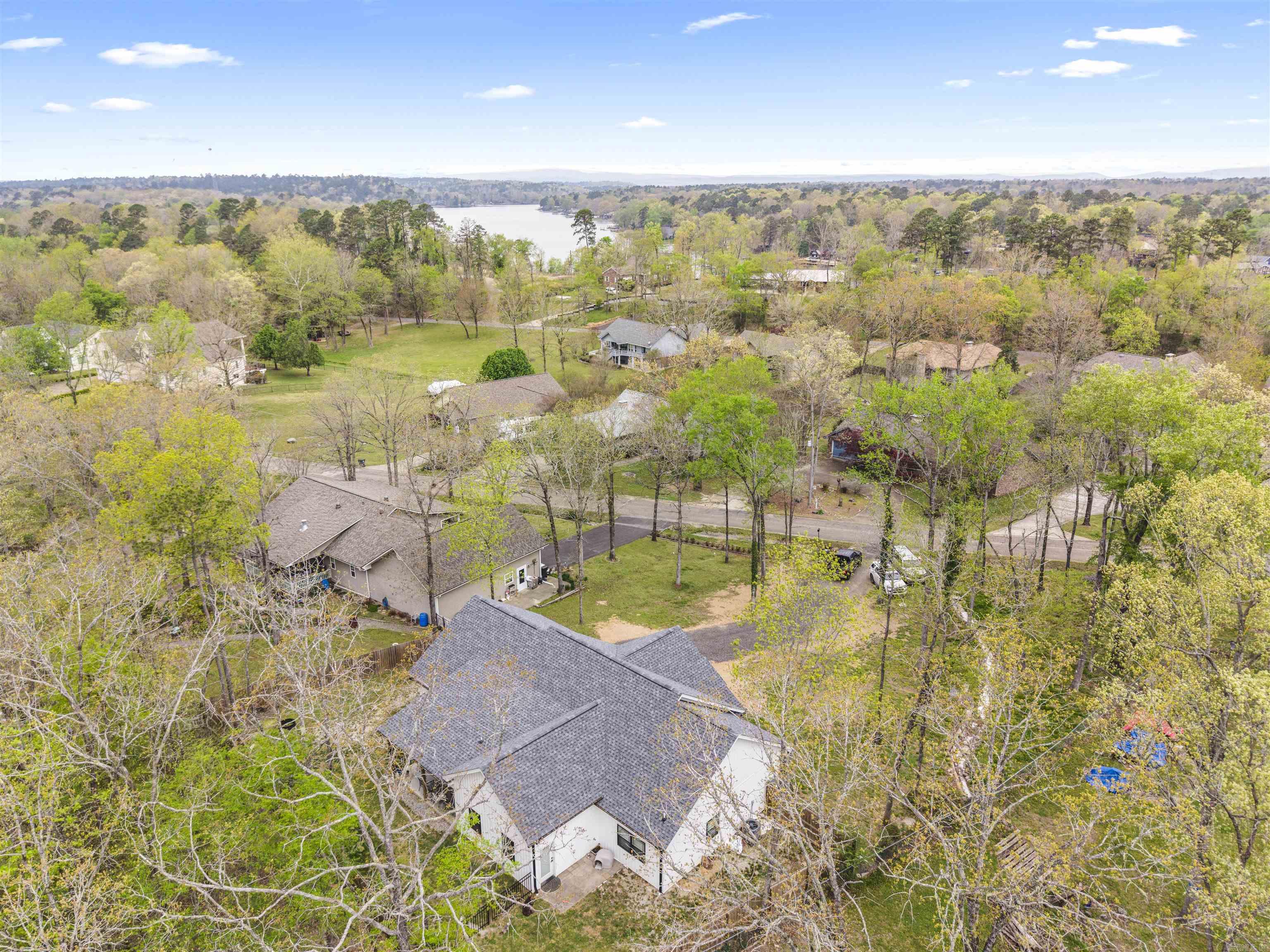 109 Windamere Terrace Property Photo 8